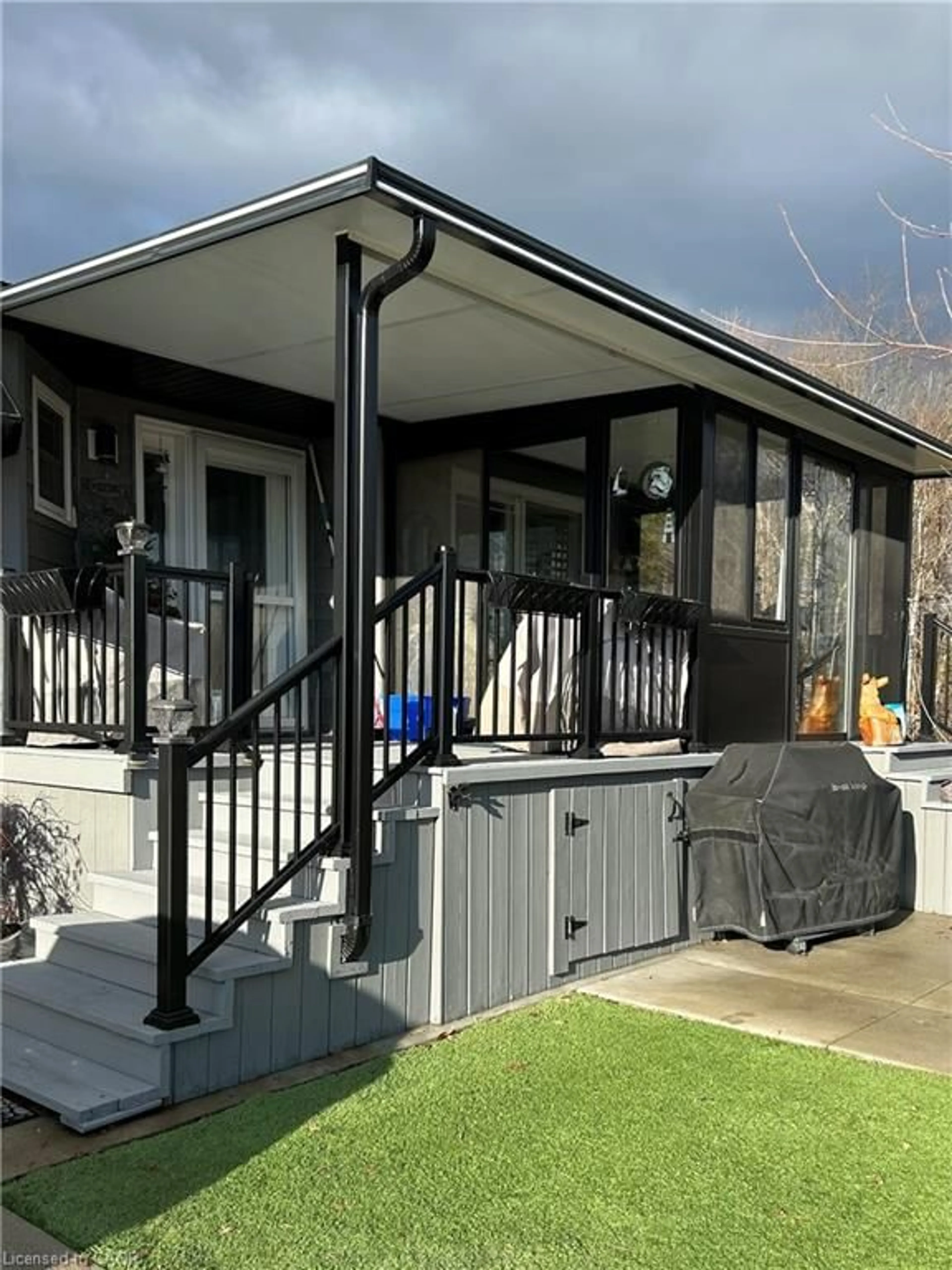 Home with vinyl exterior material, street for 4449 Milburough Line #2 Cedar Street, Burlington Ontario L7P 0C2