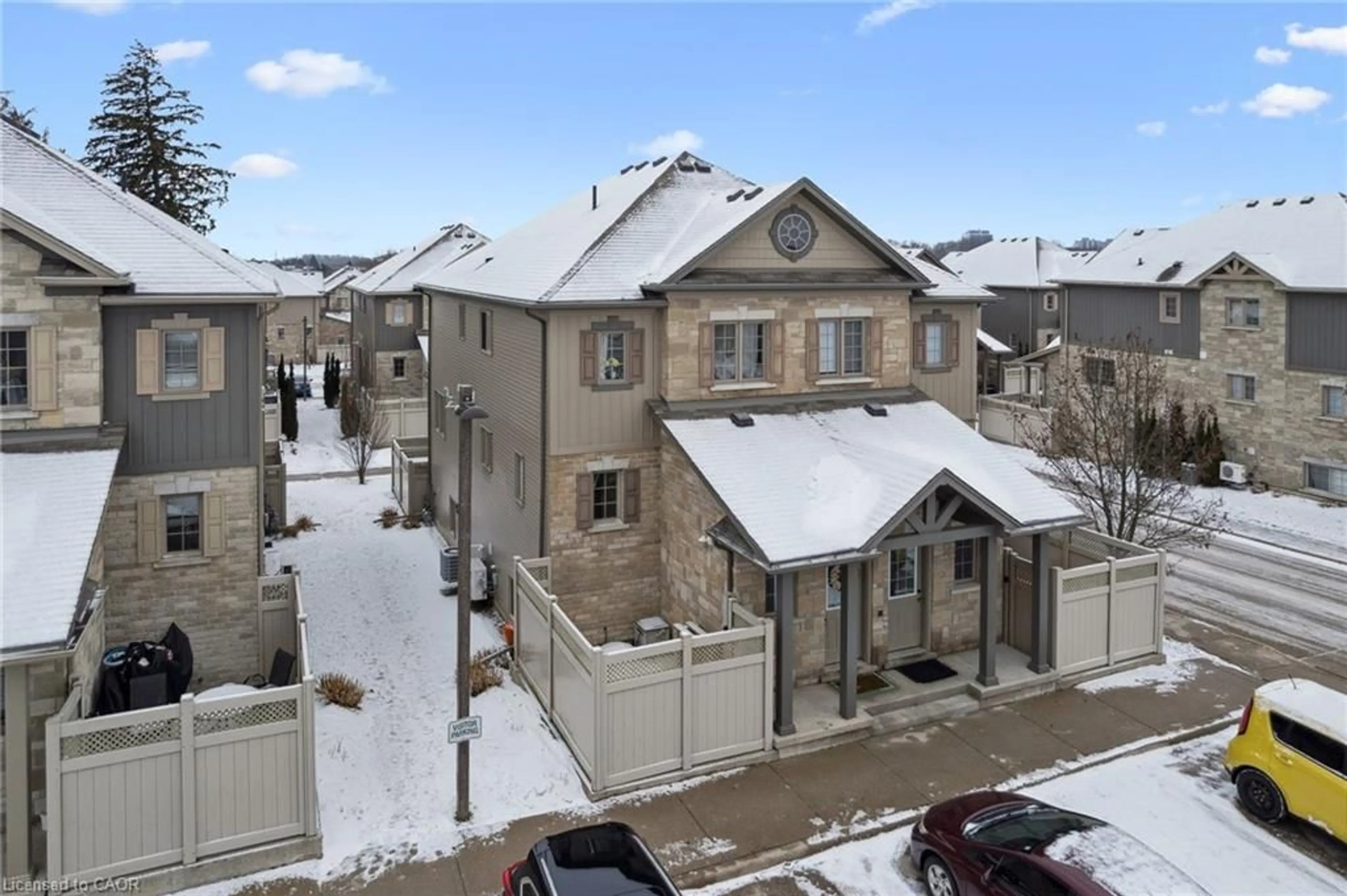 A pic from outside/outdoor area/front of a property/back of a property/a pic from drone, unknown for 931 Glasgow St #4B, Kitchener Ontario N2N 0B5