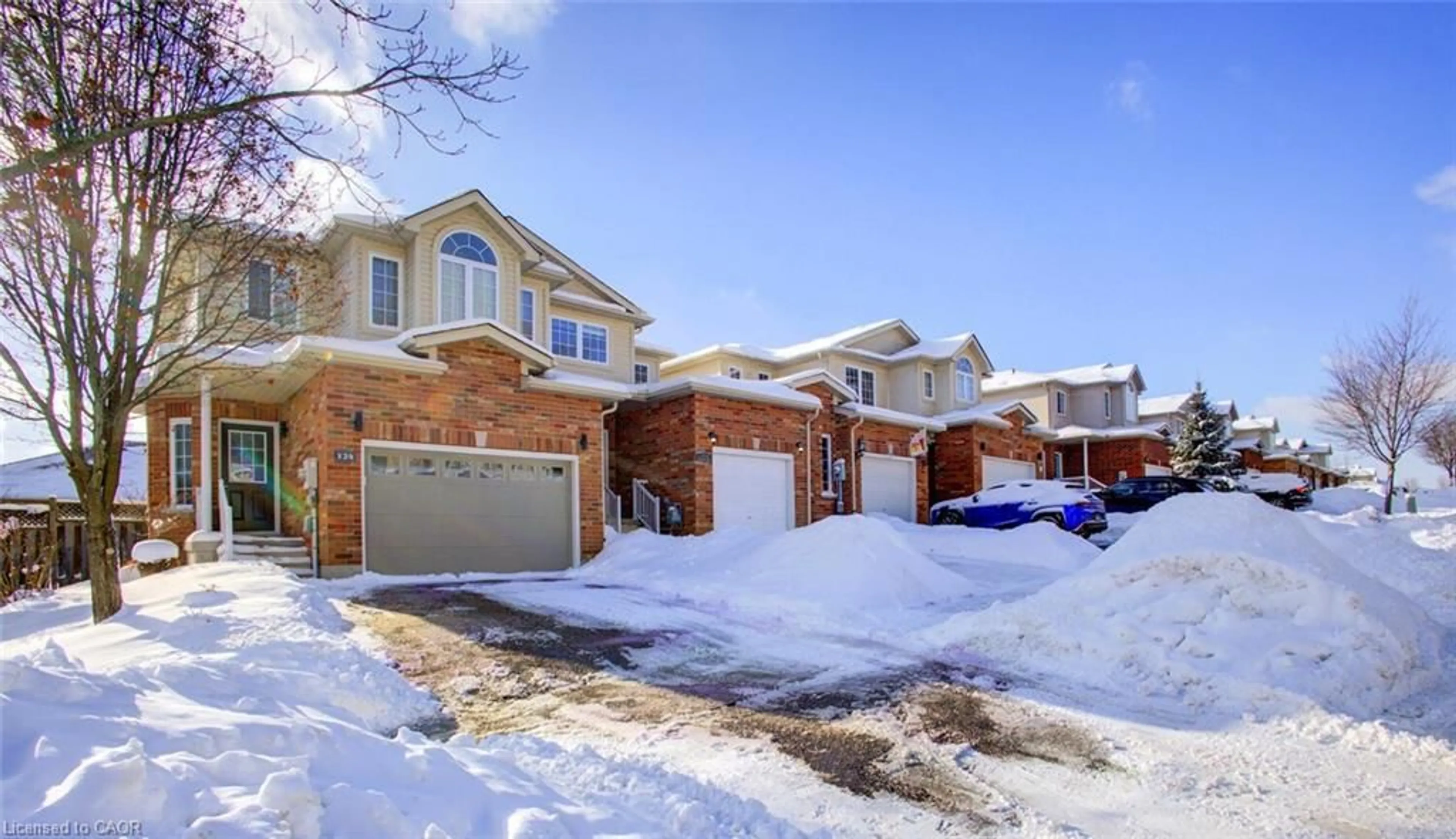 Home with brick exterior material, street for 122 Upper Mercer St, Kitchener Ontario N2A 4N2