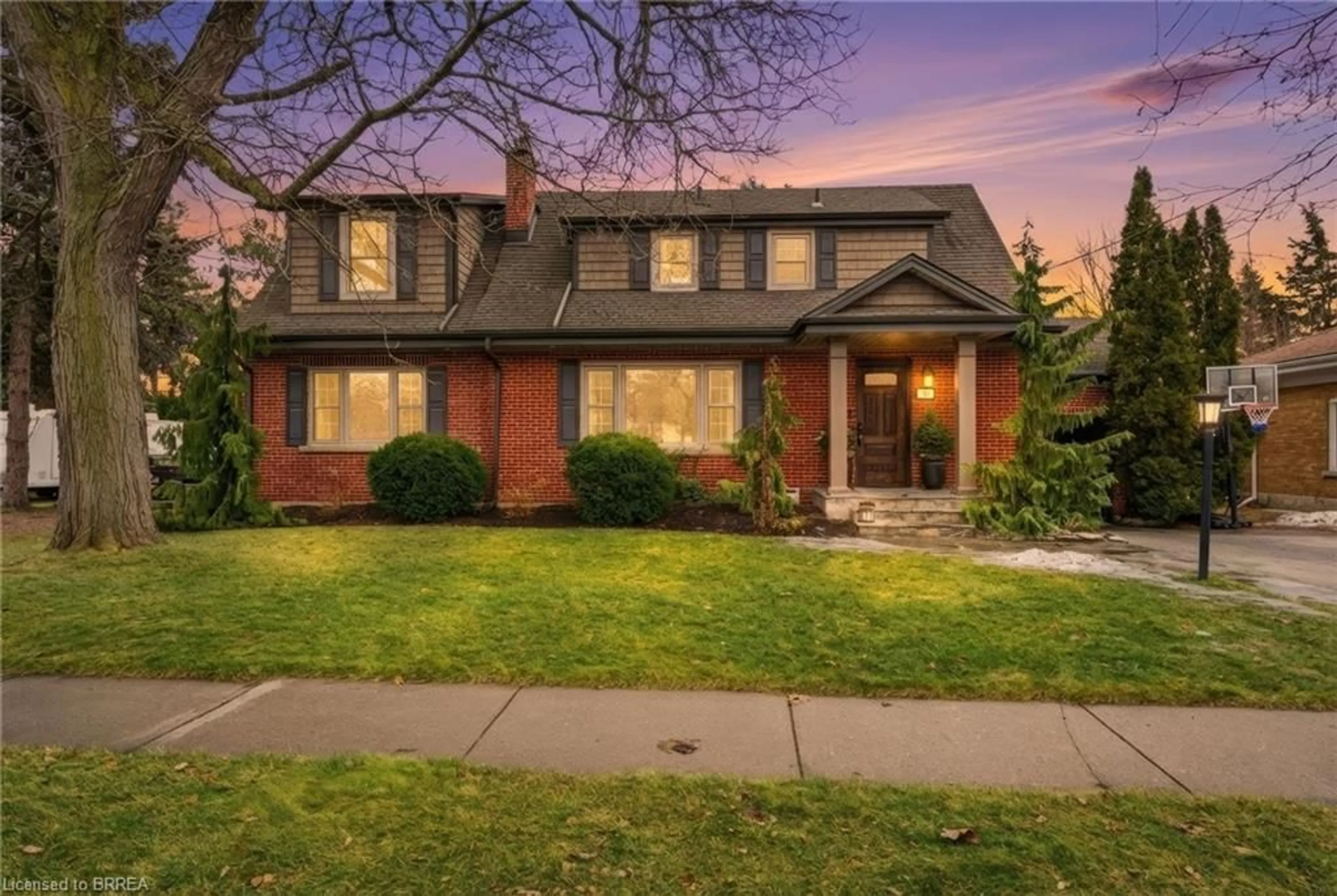 Home with brick exterior material, street for 86 Elm St, Brantford Ontario N3R 4V2