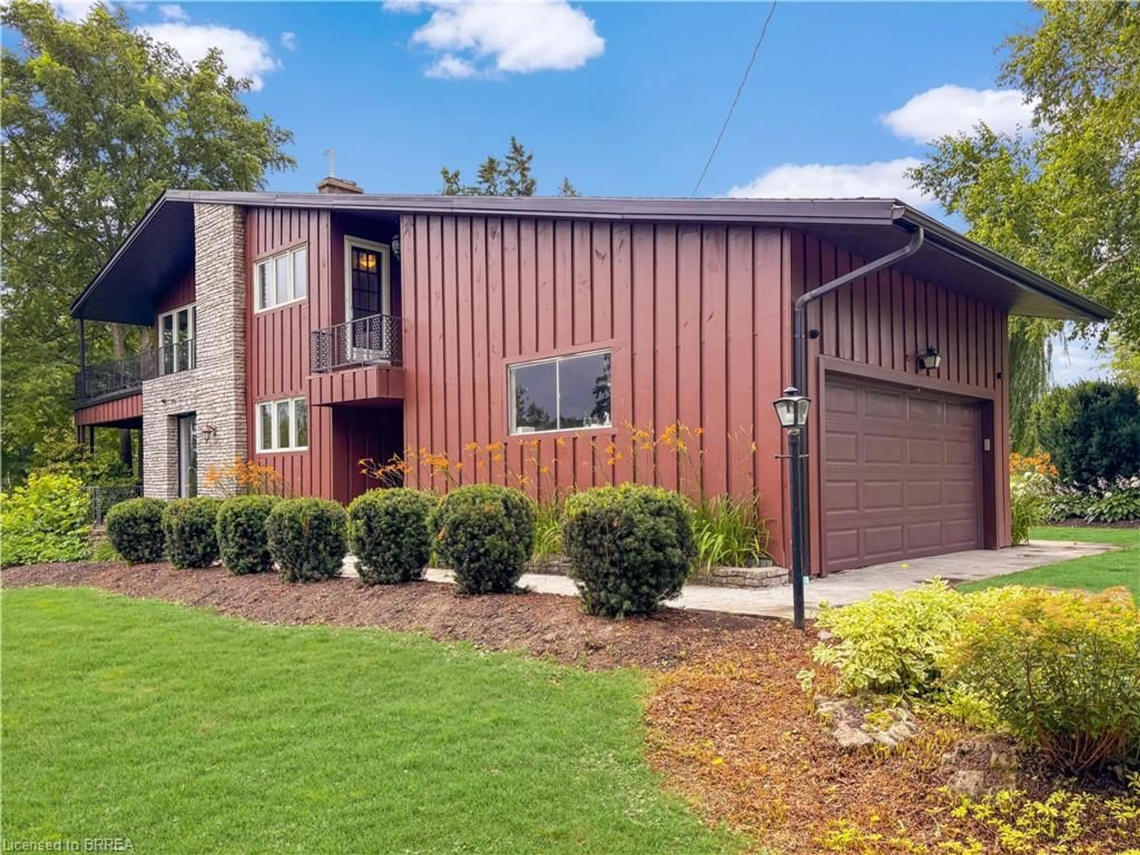 Home with brick exterior material, unknown for 138 Cockshutt Rd, Brantford Ontario N3T 5L6