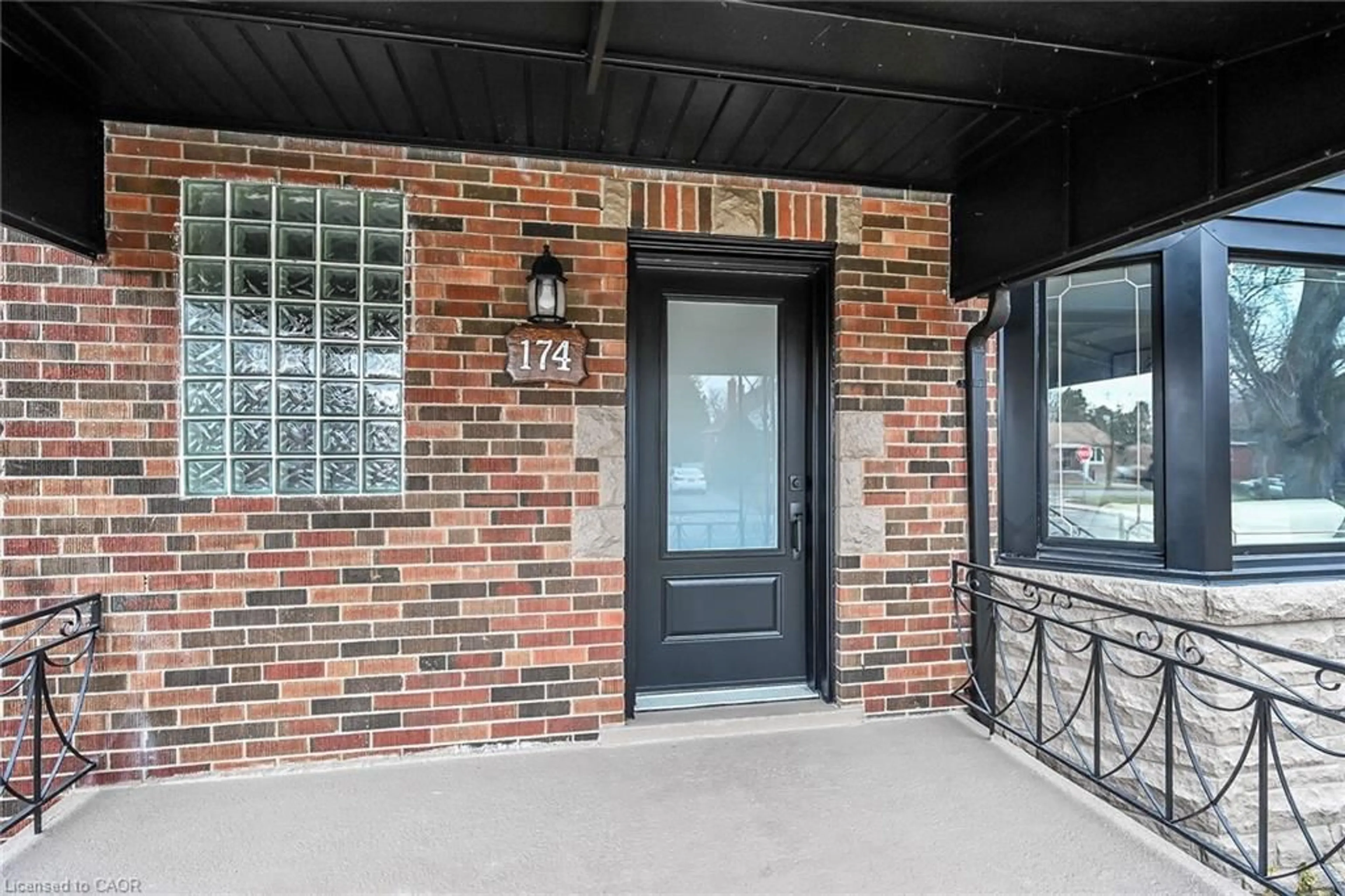 Home with brick exterior material, street for 174 East 34th St, Hamilton Ontario L8V 3W6