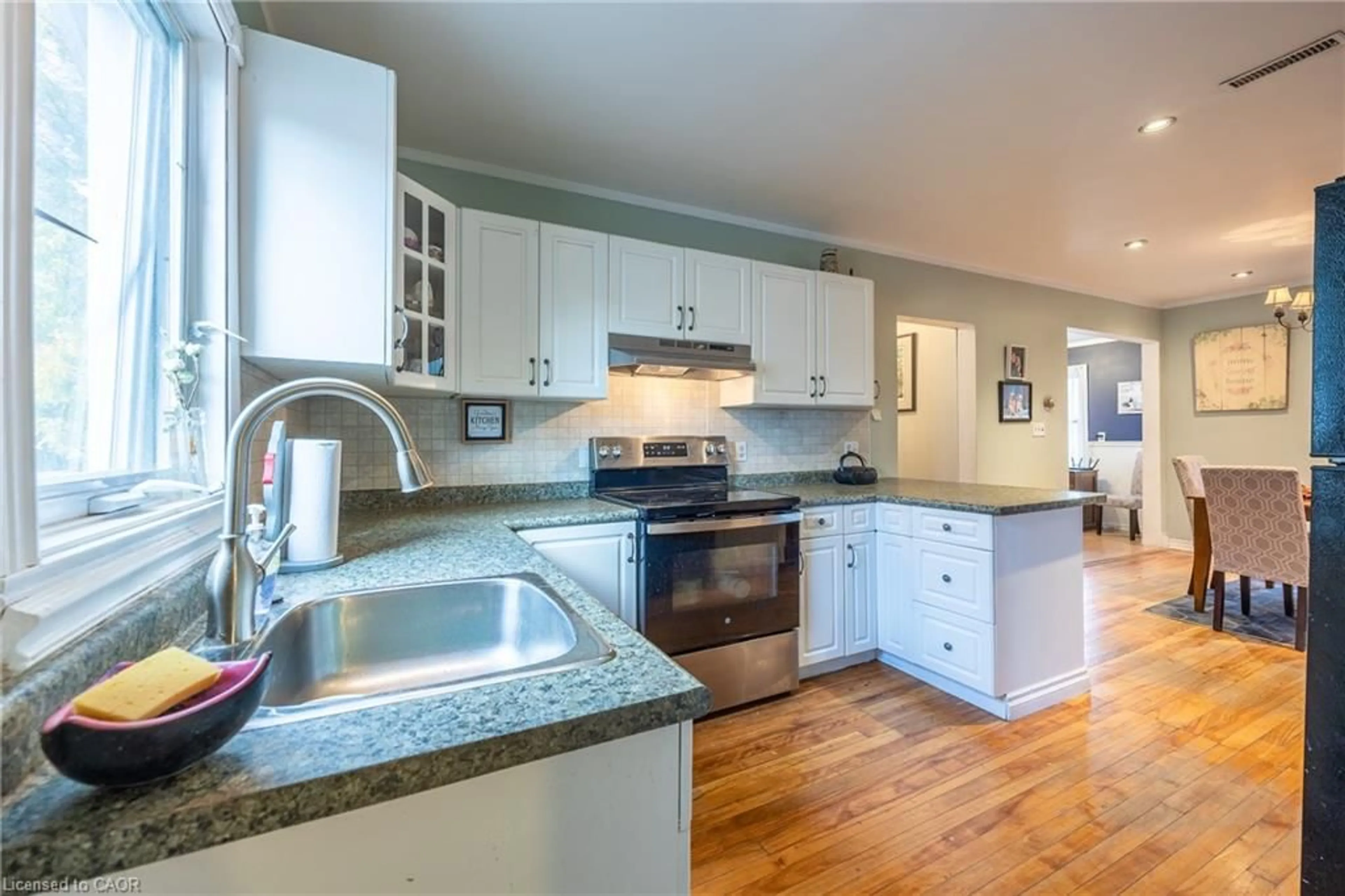 Open concept kitchen, ceramic/tile floor for 167 Eastern Ave, Delhi Ontario N4B 1R8