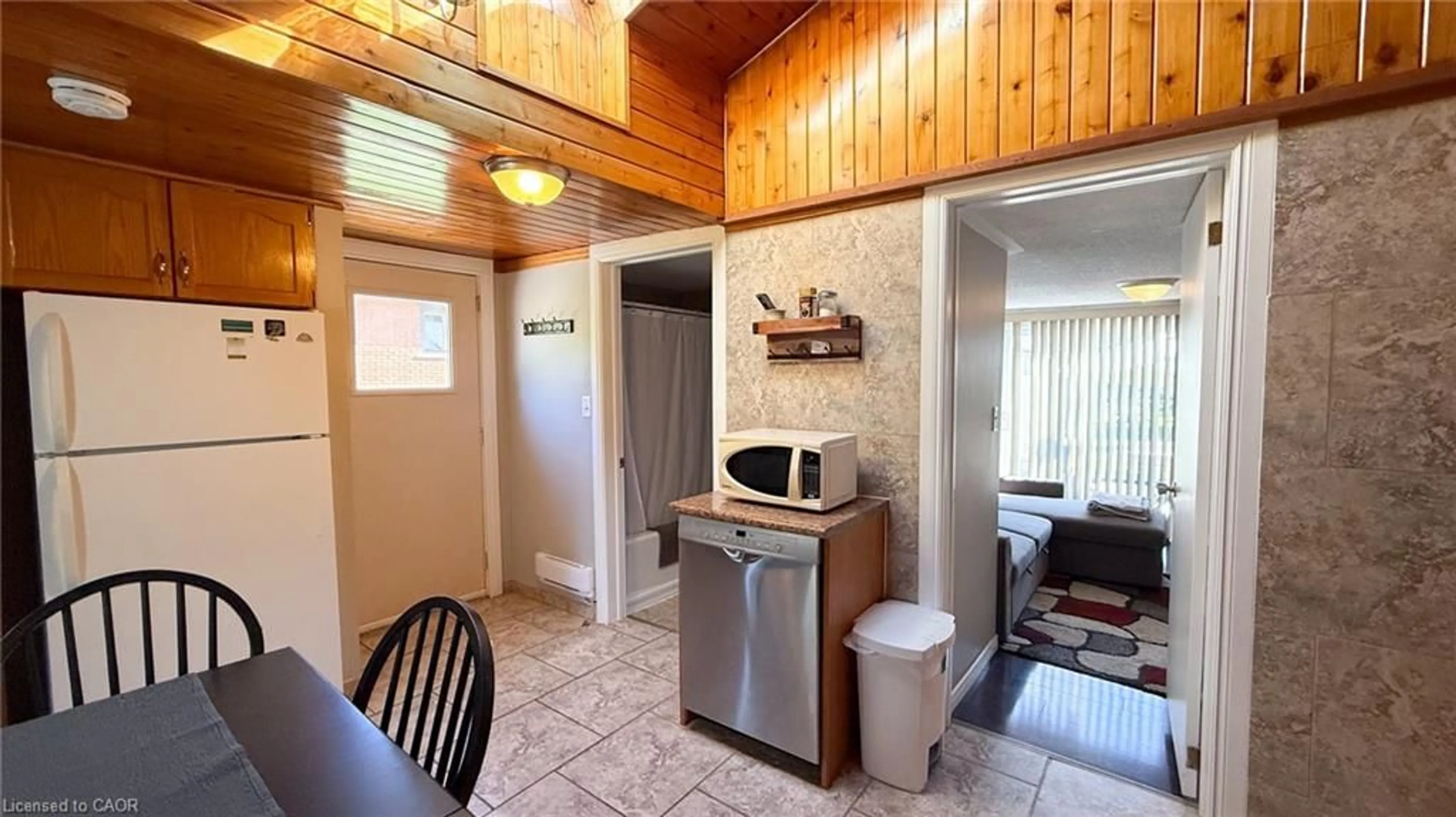 Unknown for 144 College St, Waterford Ontario N0E 1Y0