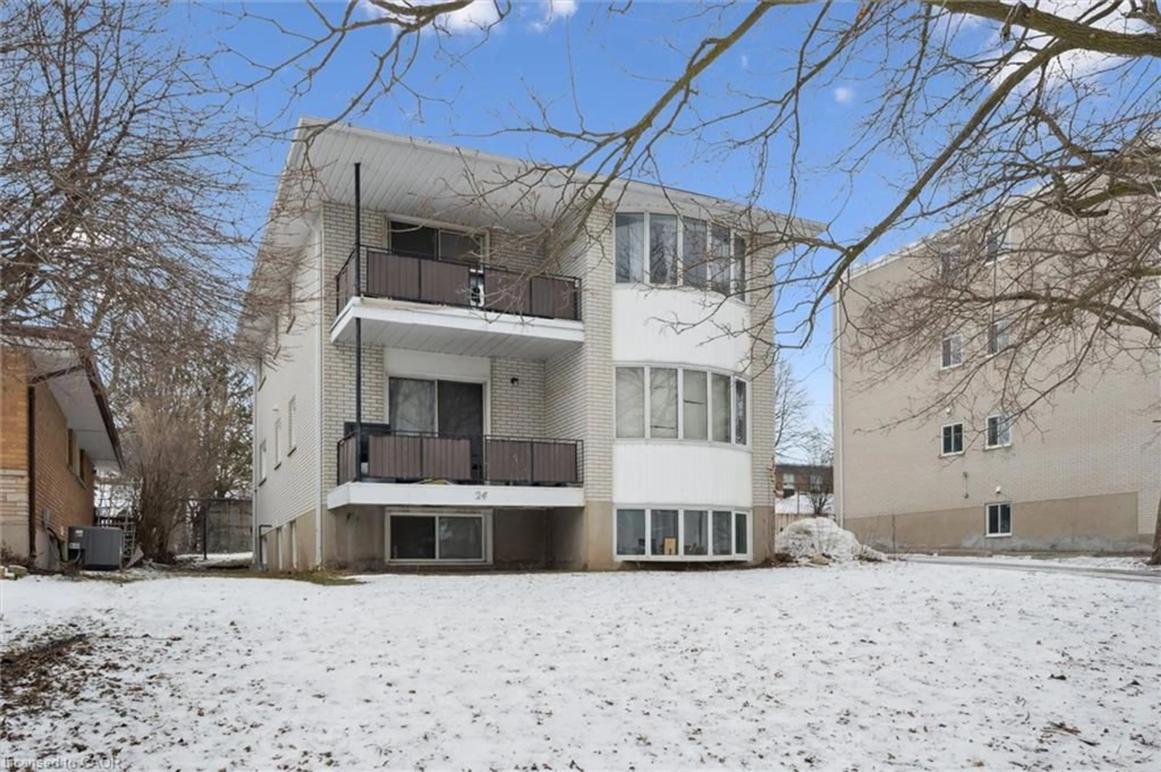 Unknown for 24 Austin Dr, Waterloo Ontario N2L 3Y1