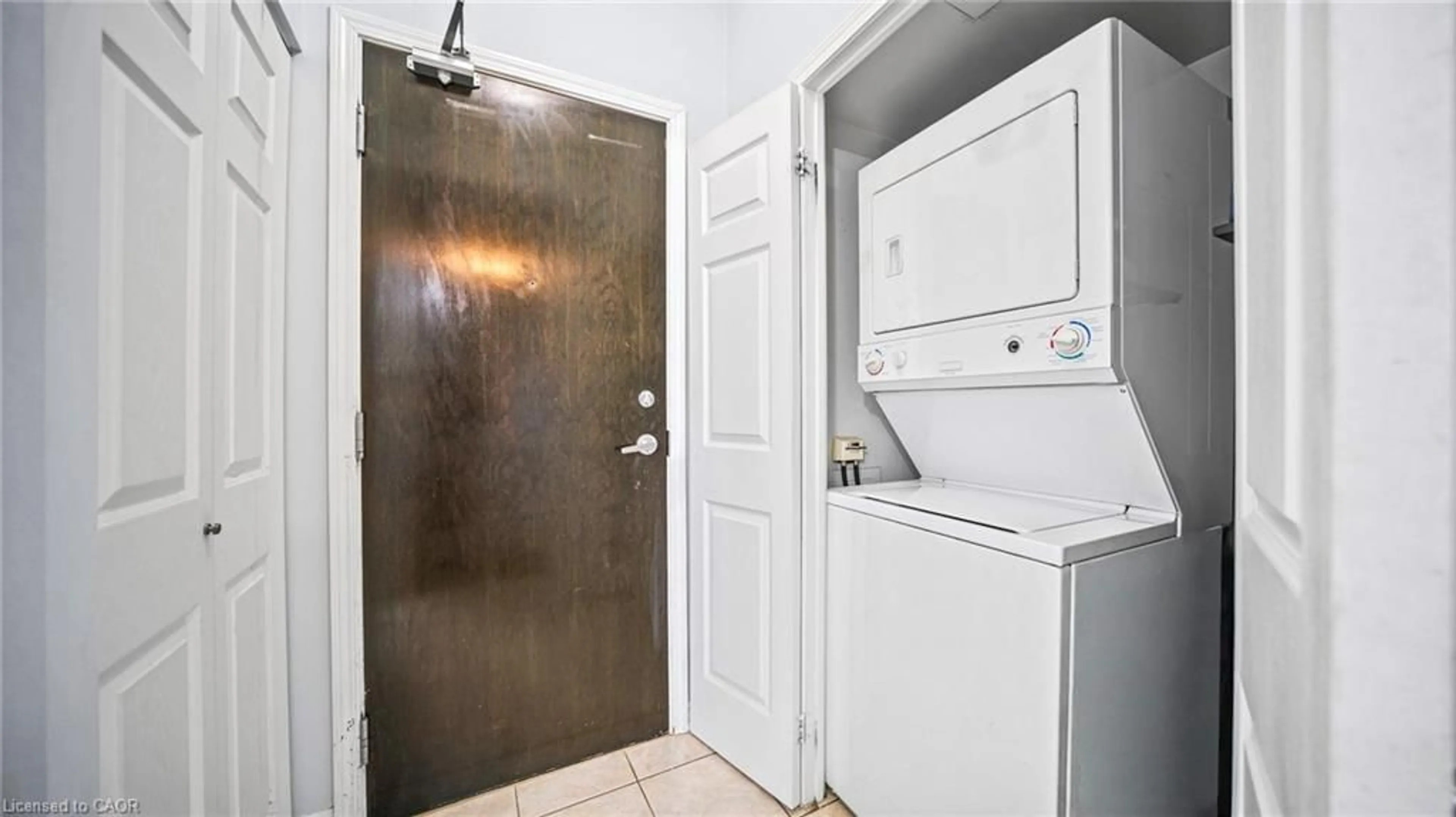 Laundry room for 388 Prince Of Wales Dr #1609, Mississauga Ontario L5B 0G6