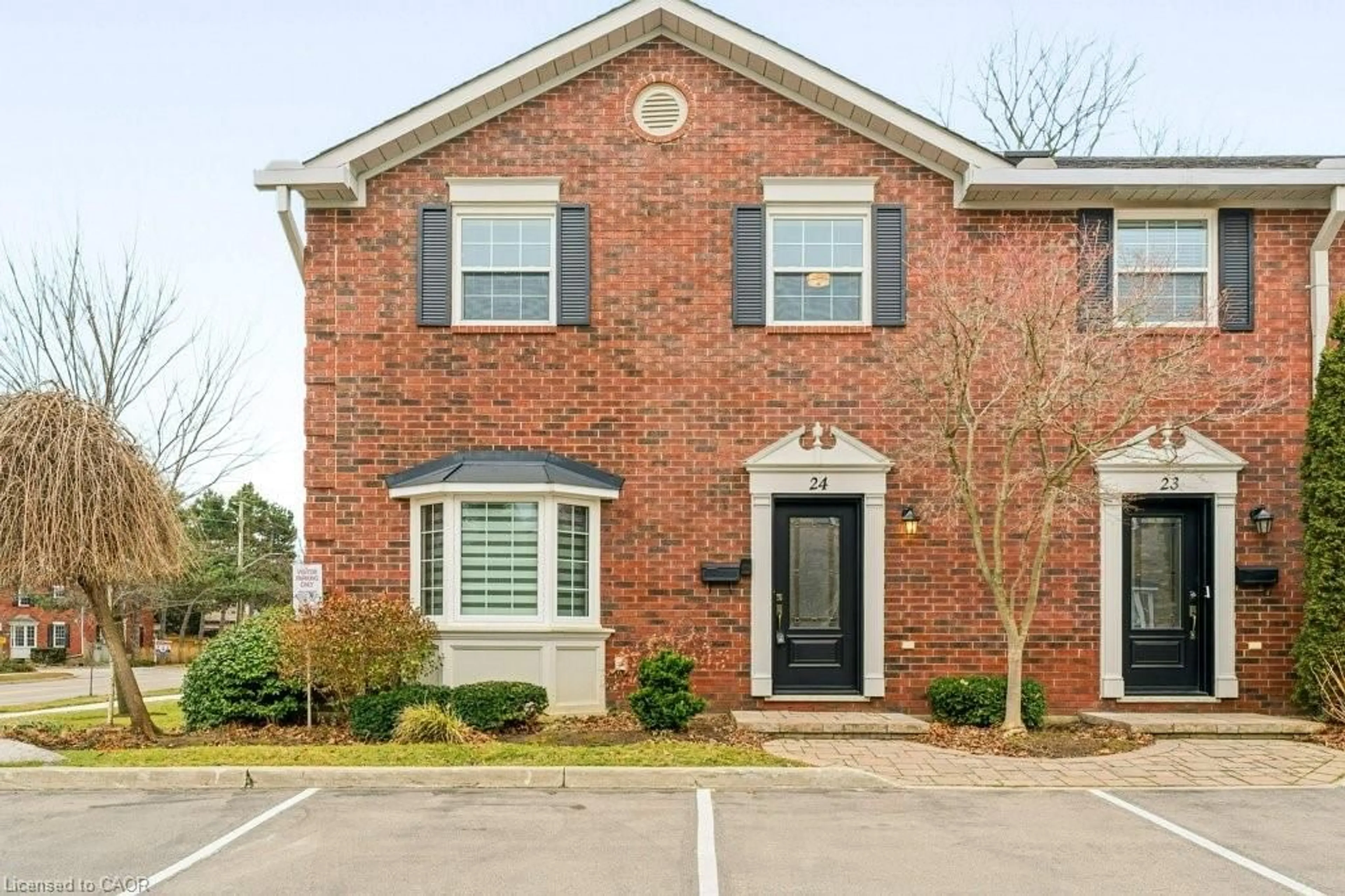 Home with brick exterior material, street for 2407 Woodward Ave #24, Burlington Ontario L7R 4J2