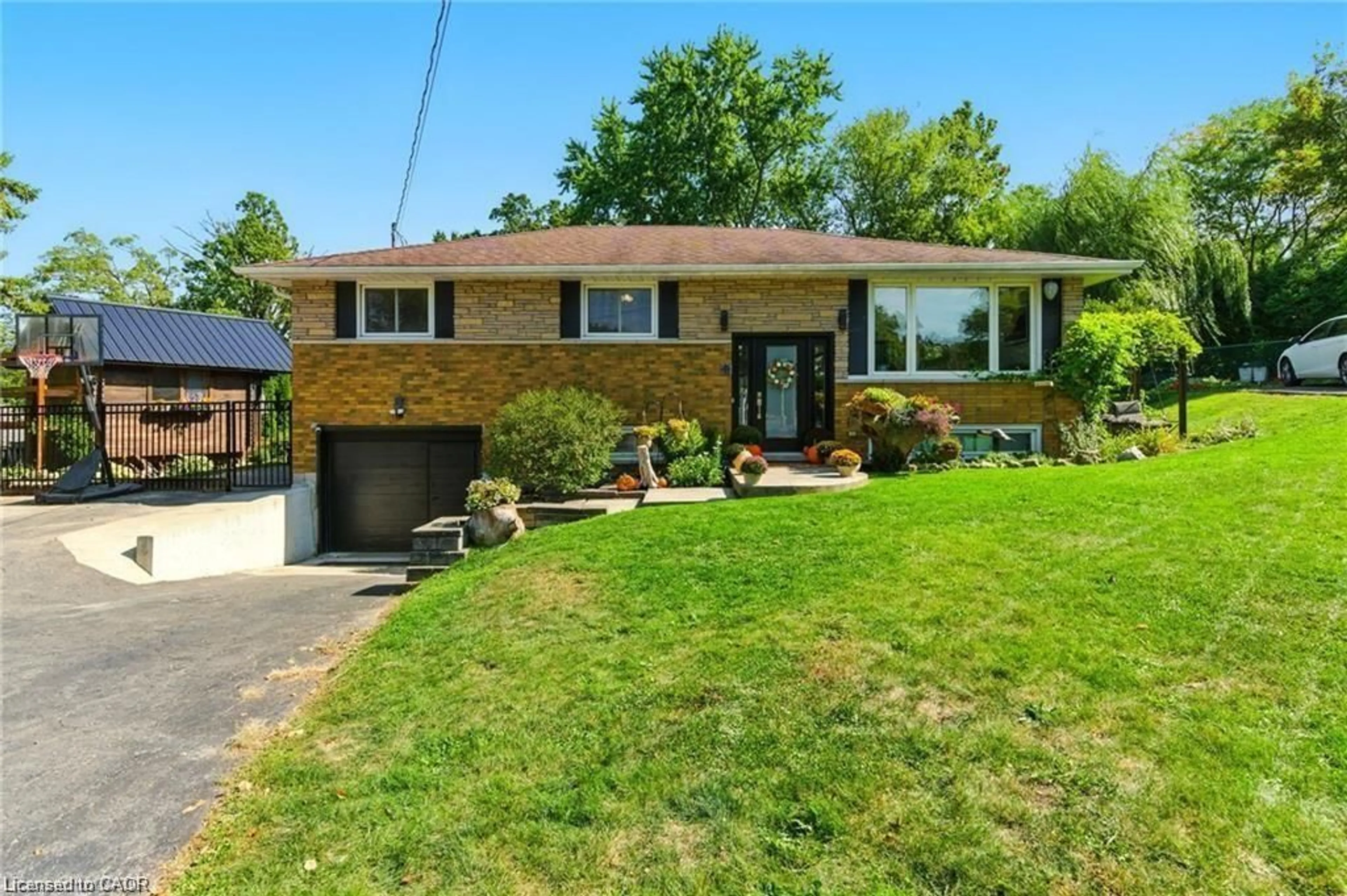 Home with brick exterior material, street for 19 Wallace Pl, Caledonia Ontario N3W 1G4