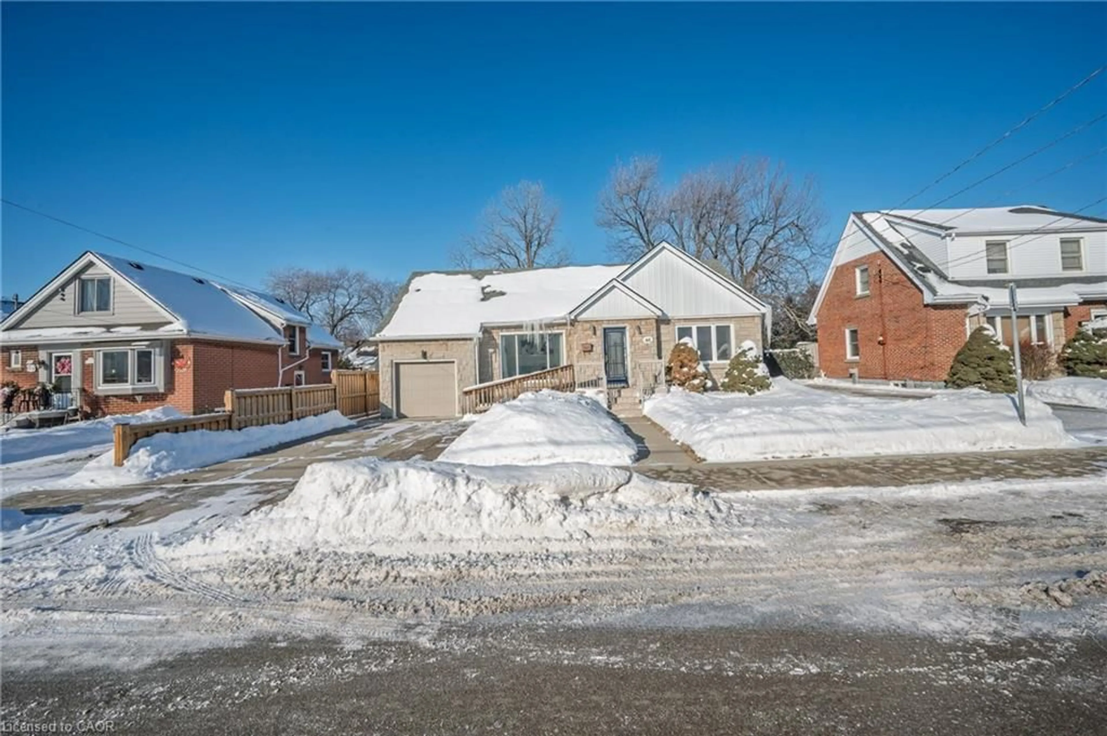 A pic from outside/outdoor area/front of a property/back of a property/a pic from drone, street for 60 West 1st St, Hamilton Ontario L9C 3C3