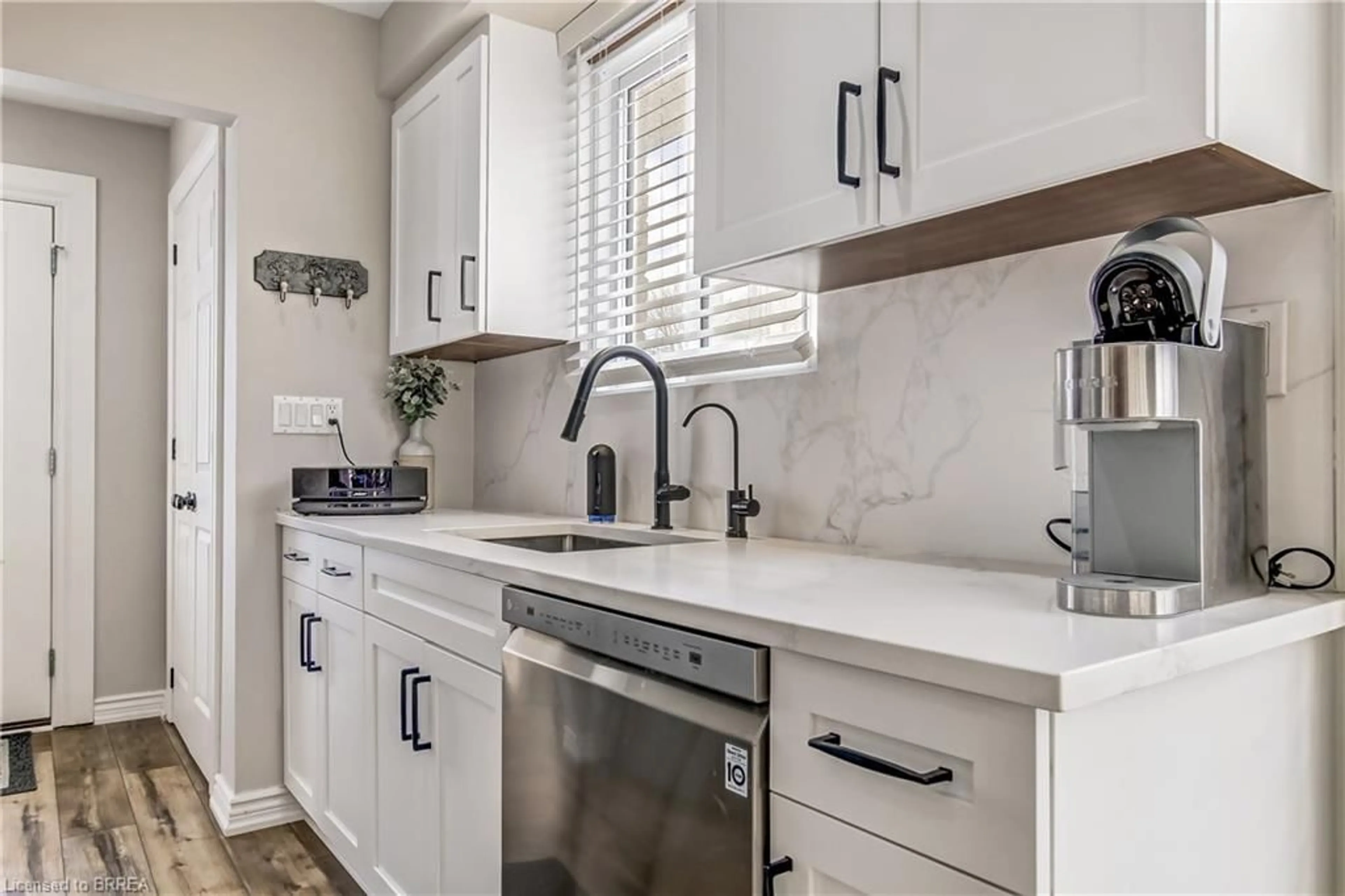 Unknown for 4 Maple Cres, Paris Ontario N3L 3R4