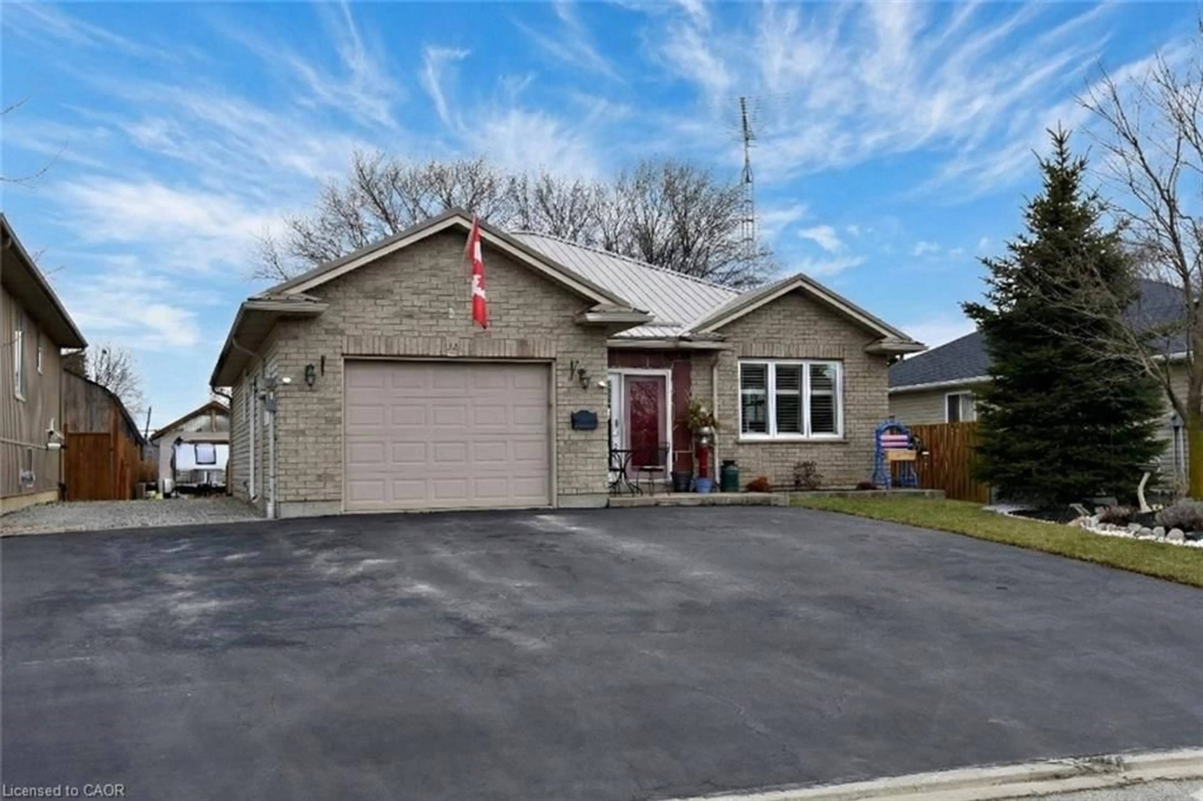 Home with brick exterior material, street for 34 Davis St, Jarvis Ontario L0A 1J0