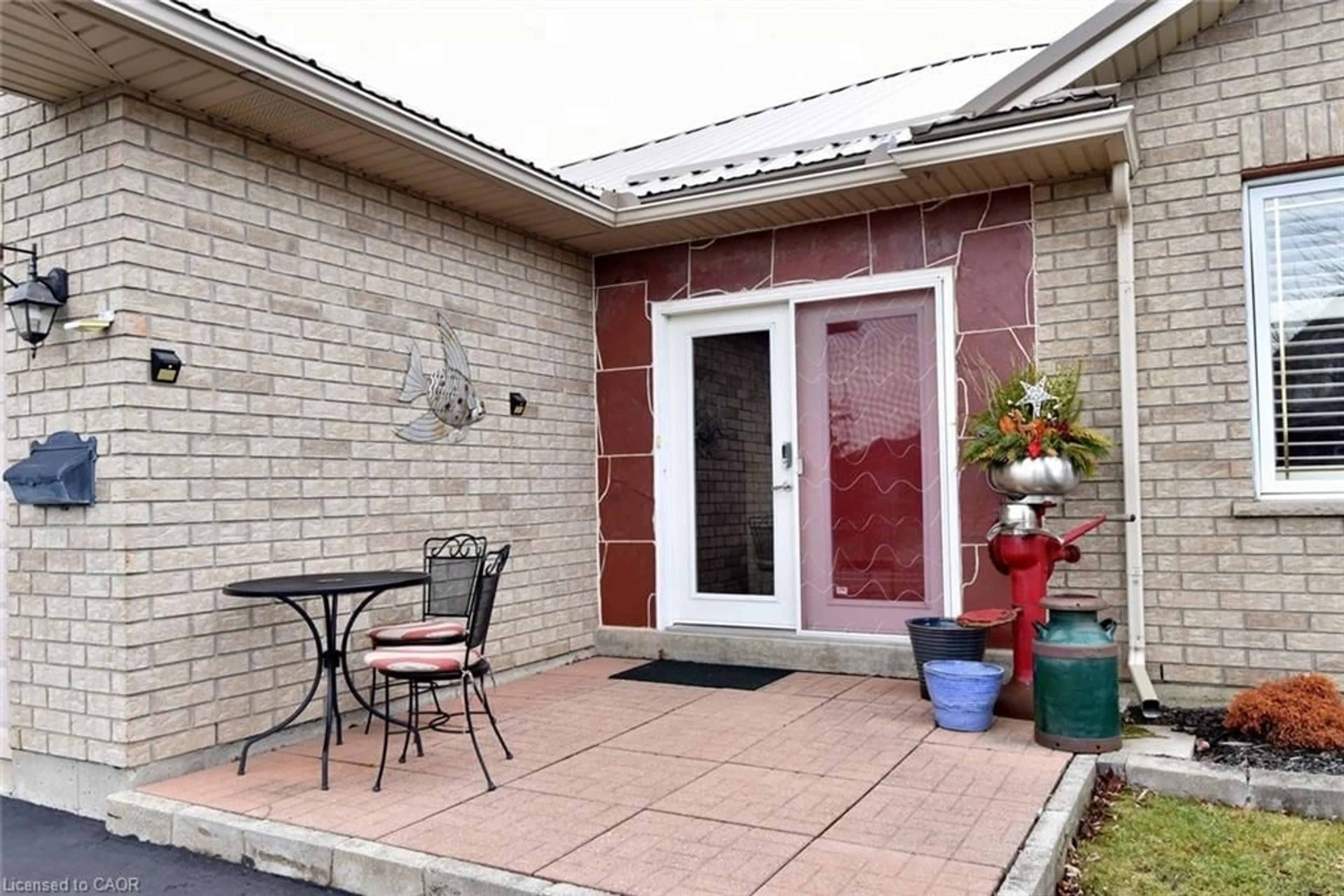 Patio, street for 34 Davis St, Jarvis Ontario L0A 1J0