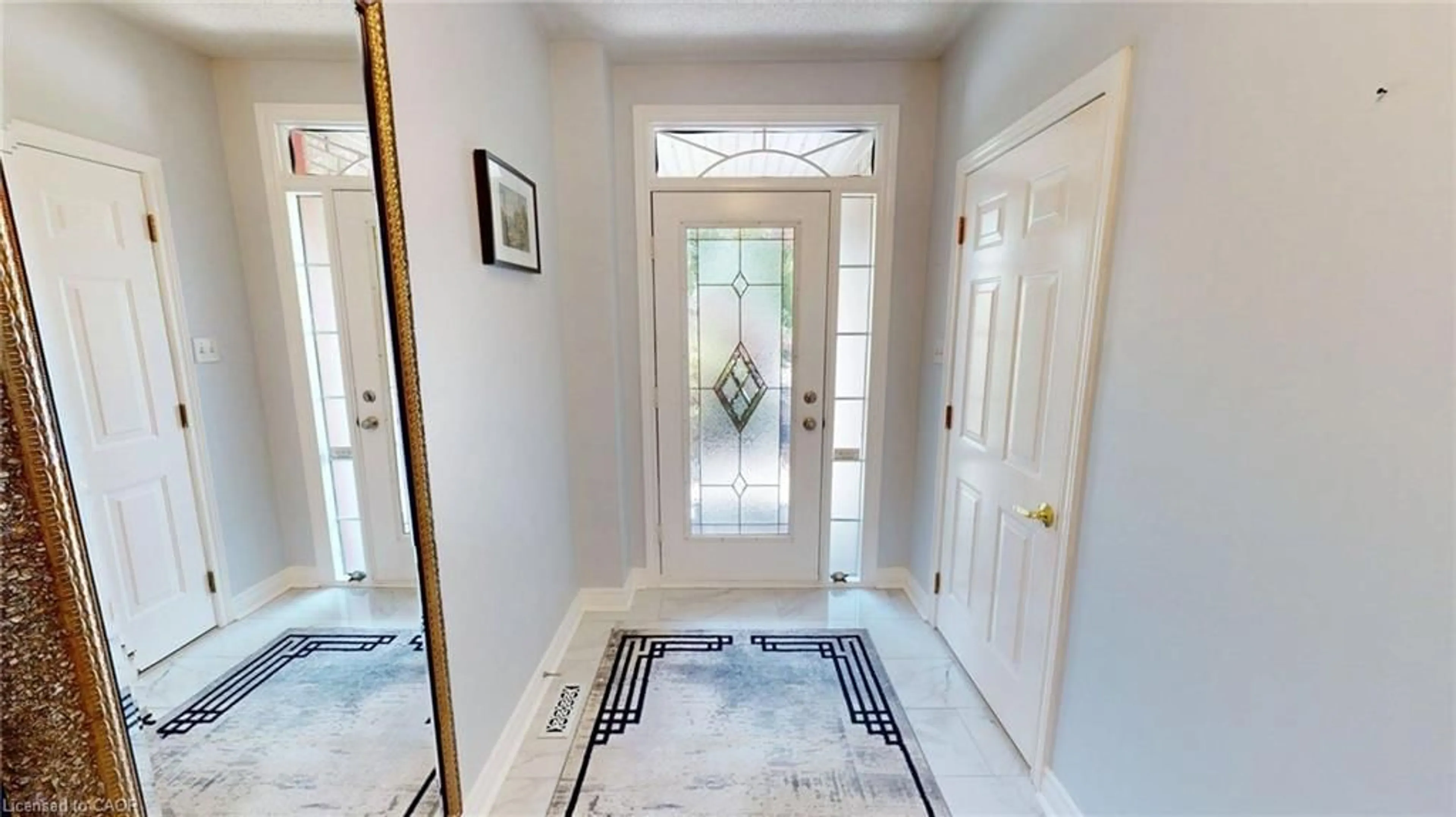 Indoor entryway for 51 Harvest Moon Dr, Bolton Ontario L7E 2L2
