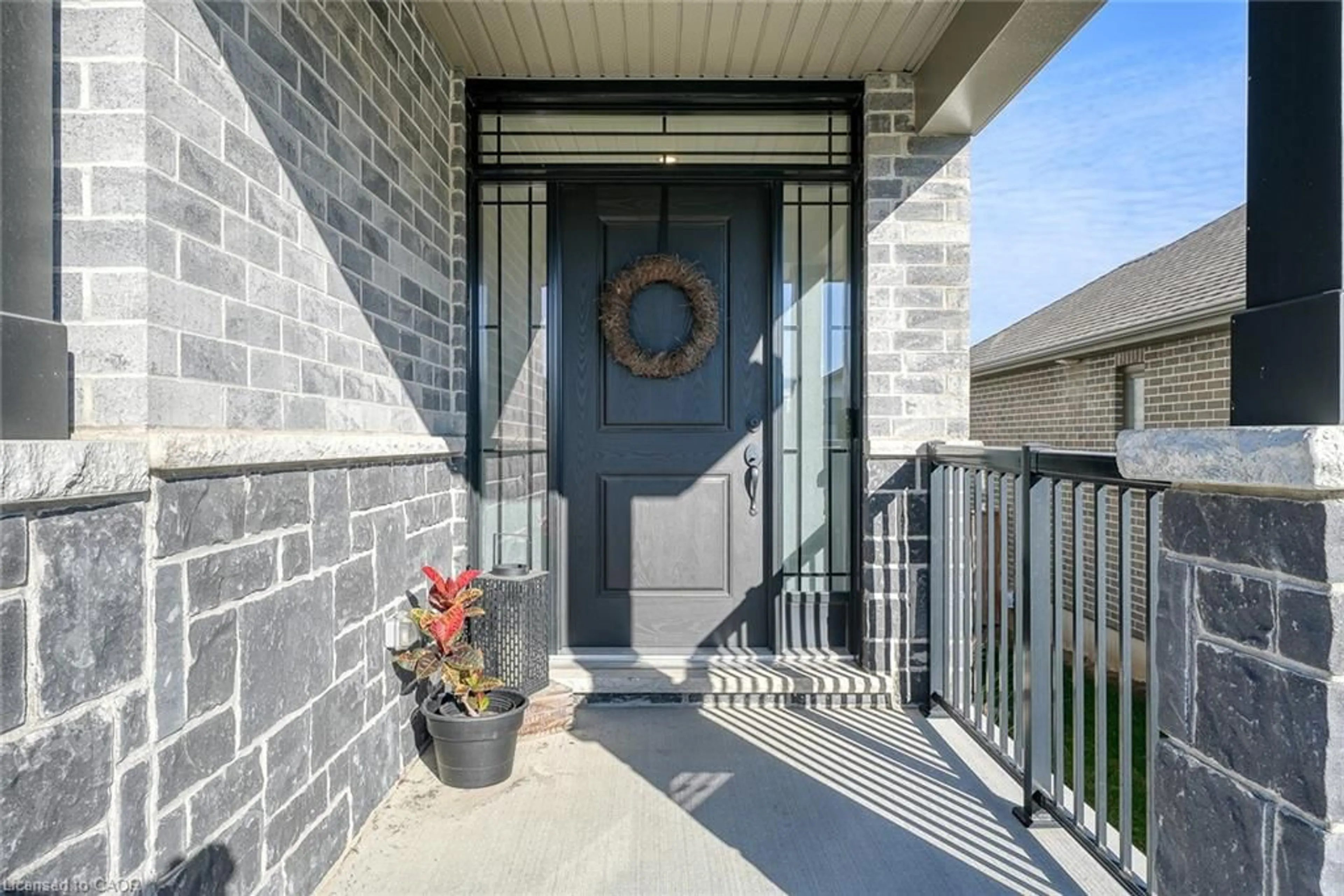 Indoor entryway for 35 Peggy Ave, Mount Elgin Ontario N0J 1N0