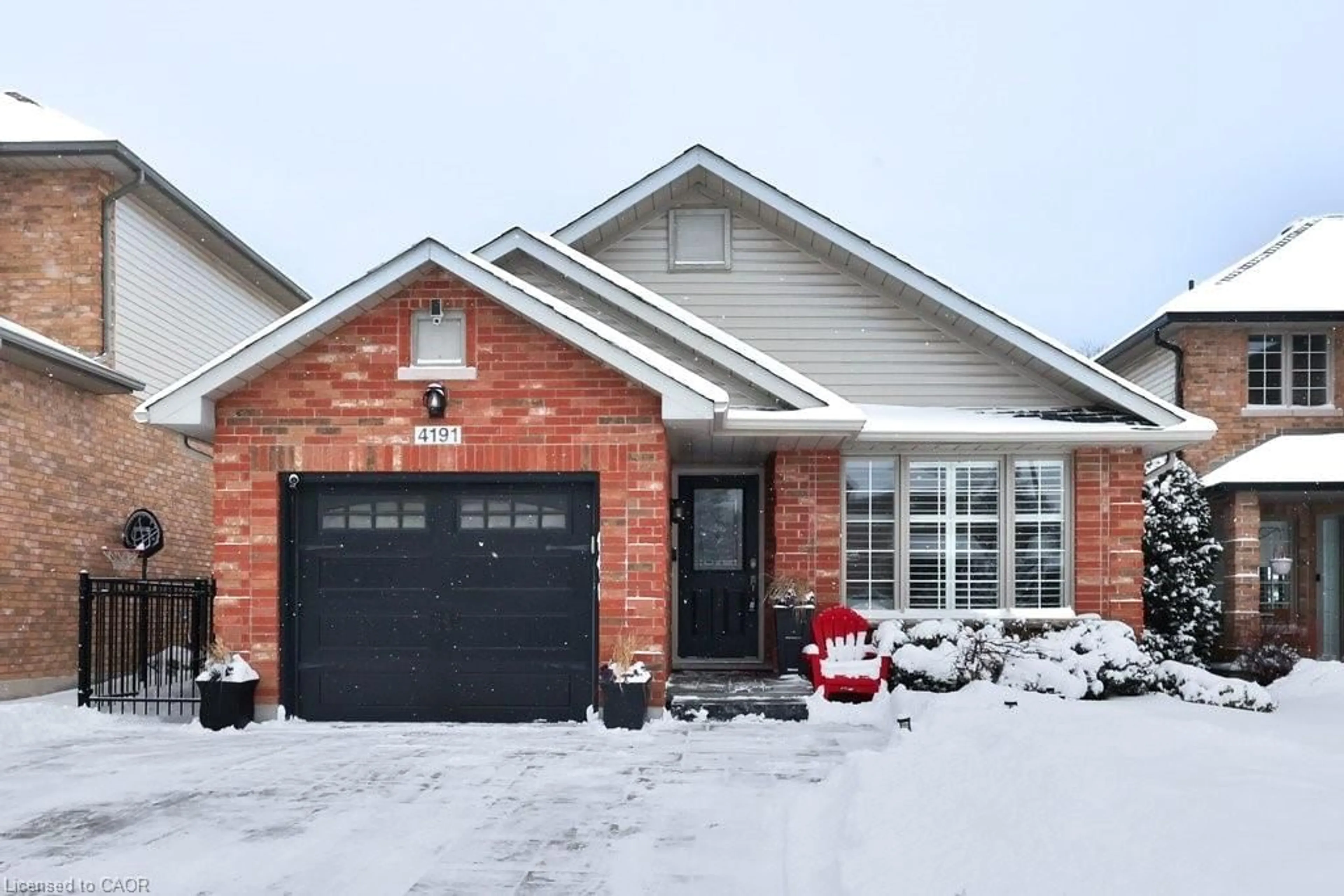 Home with brick exterior material, street for 4191 Bianca Forest Dr, Burlington Ontario L7M 4L4