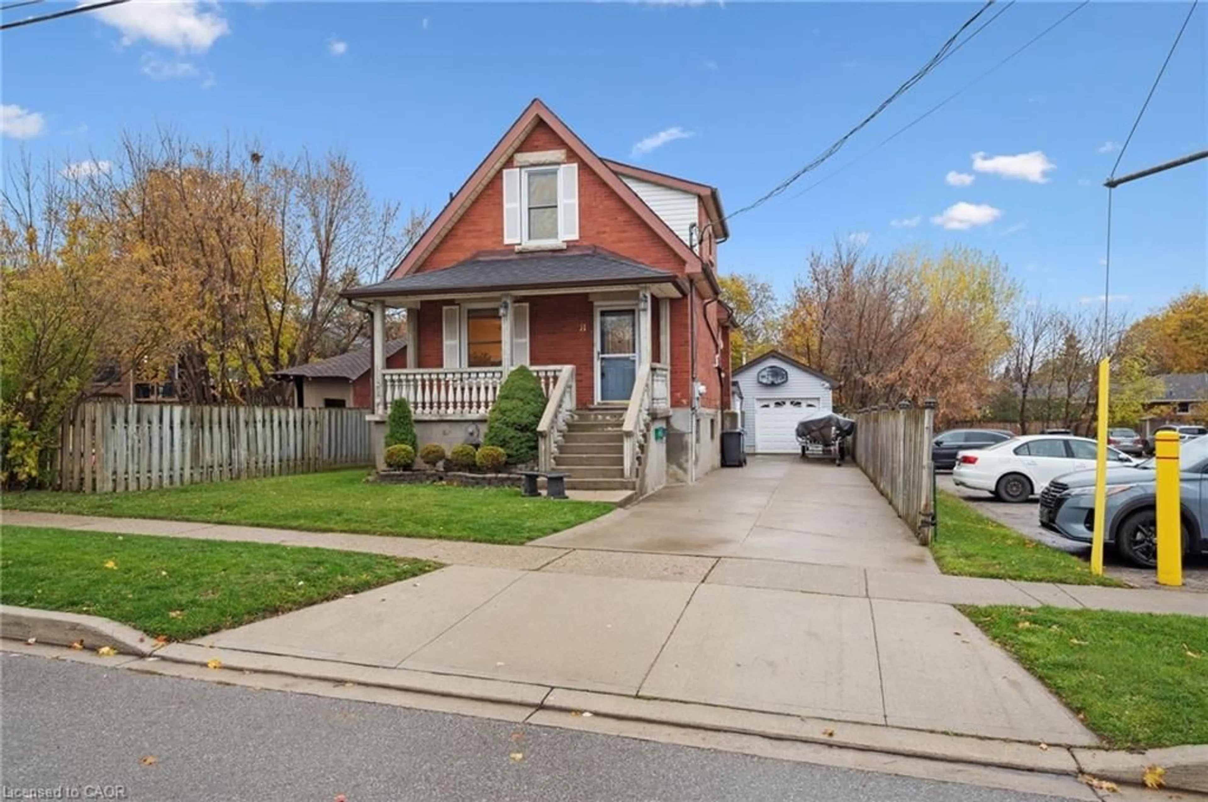 Home with brick exterior material, street for 8 Drew St, Guelph Ontario N1H 1Z5