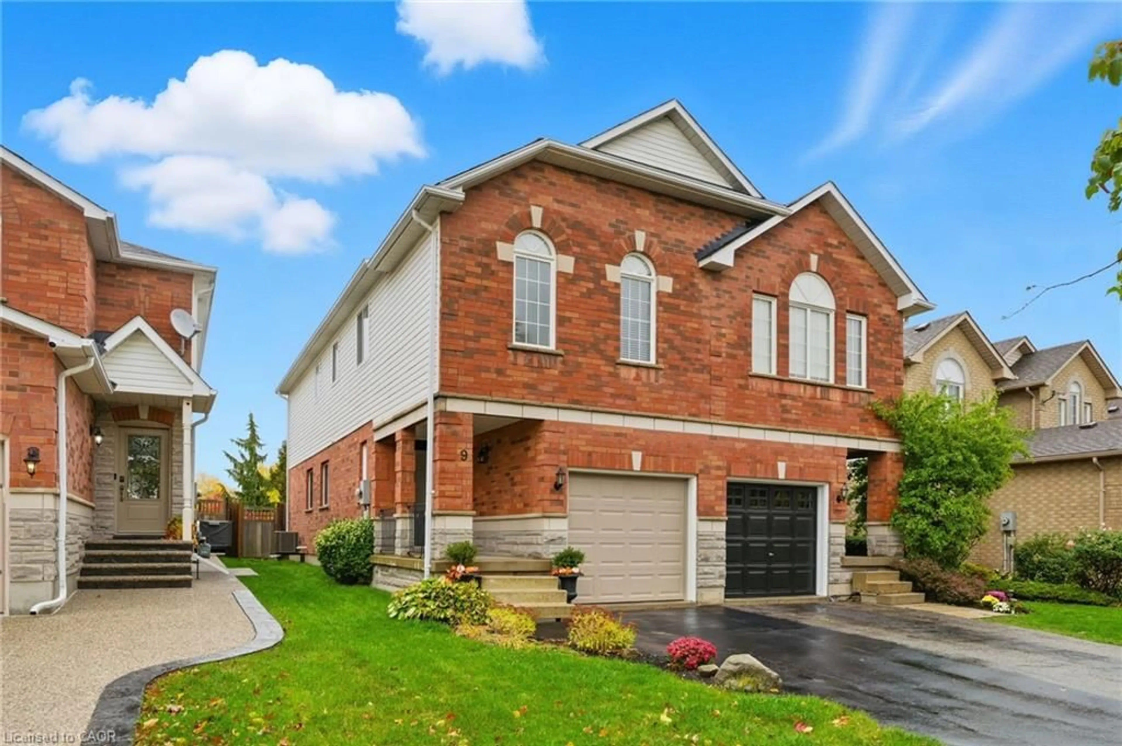 Home with brick exterior material, street for 9 Slater Crt, Waterdown Ontario L8B 0K8