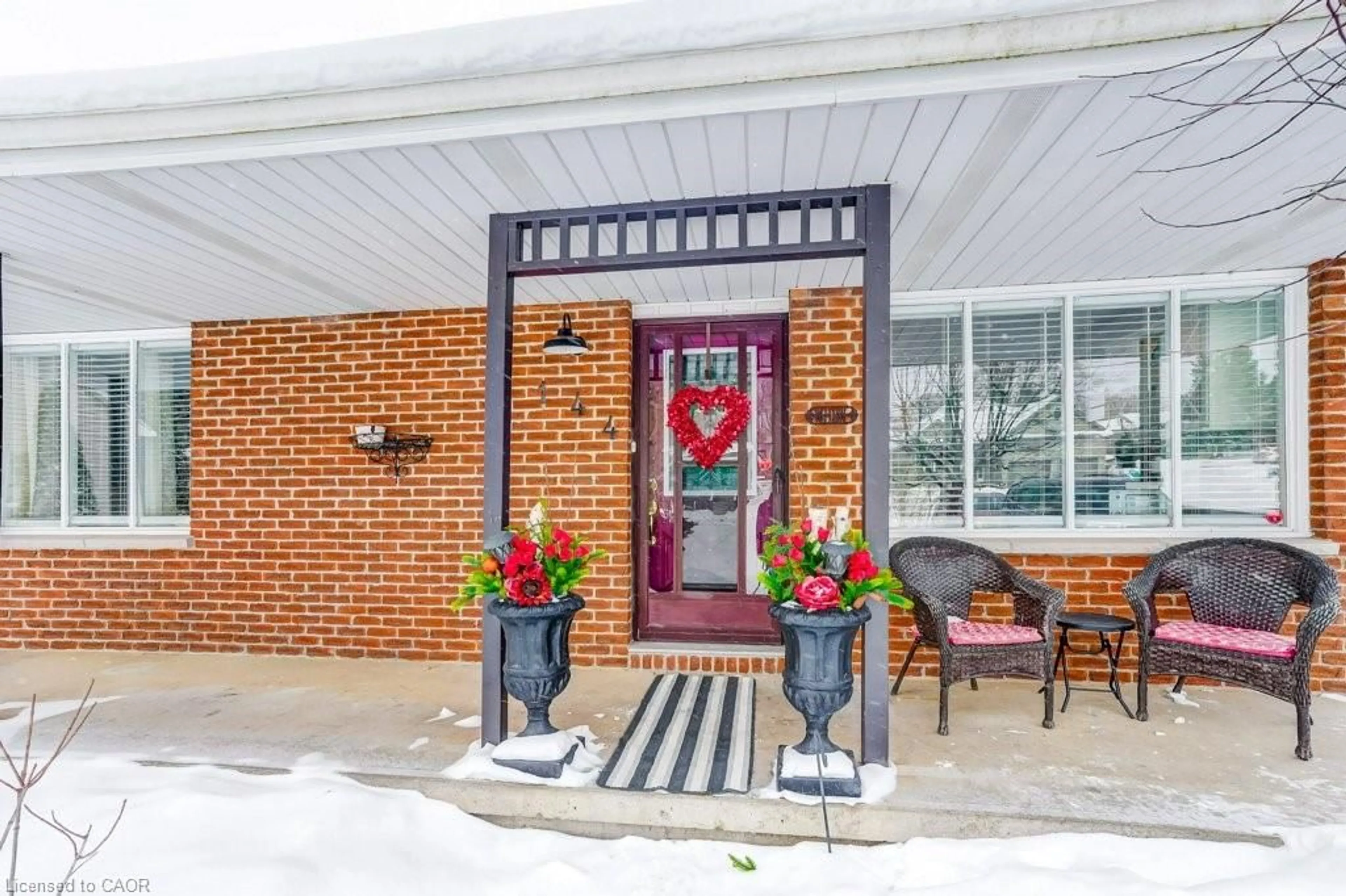 Unknown for 144 Canterbury St, Ingersoll Ontario N5C 1C8