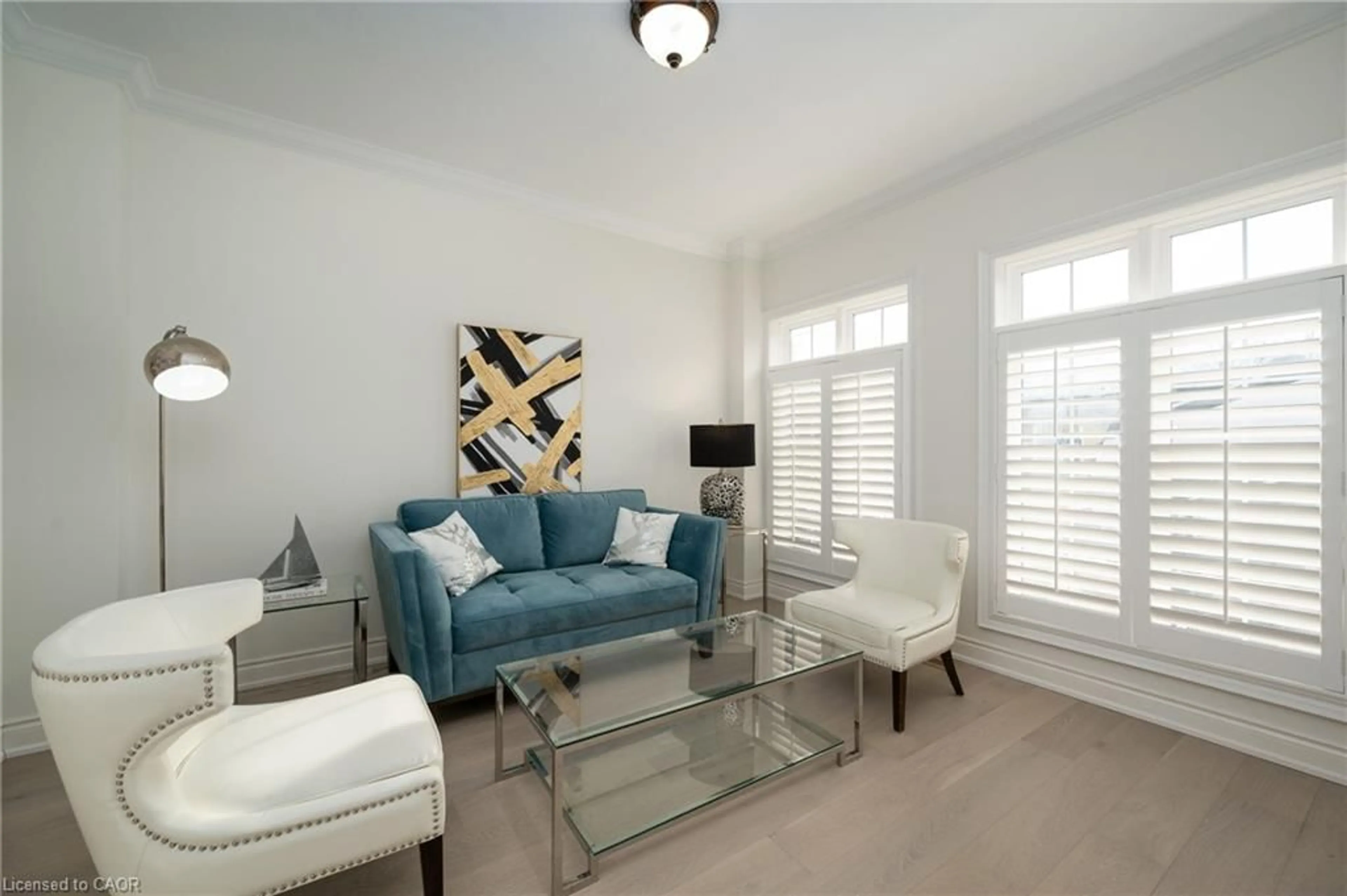 Living room with furniture, unknown for 3549 King St, Vineland Ontario L0R 2C0