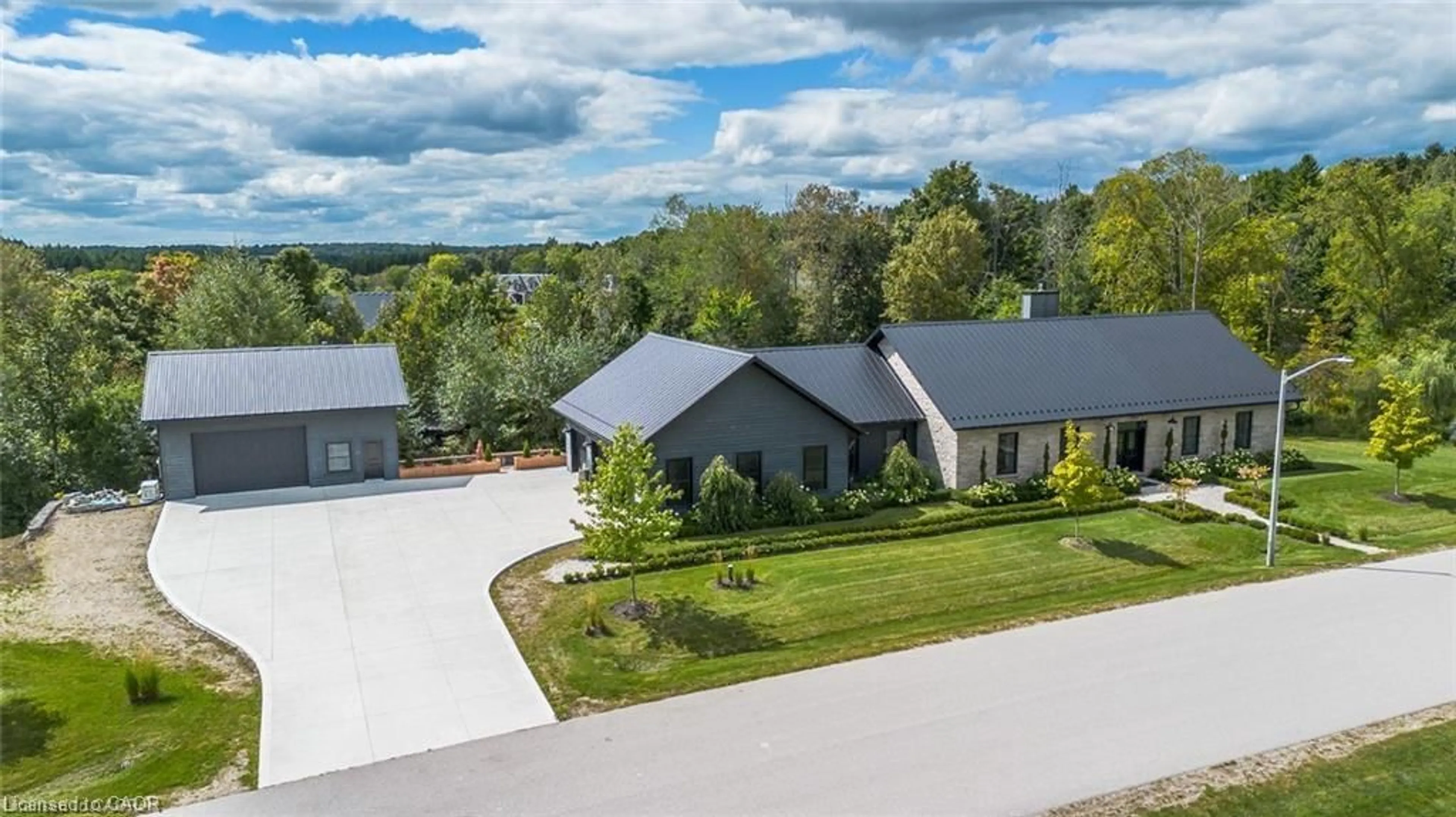 A pic from outside/outdoor area/front of a property/back of a property/a pic from drone, unknown for 141 Ruth Anne Pl, Moorefield Ontario N0G 2K0