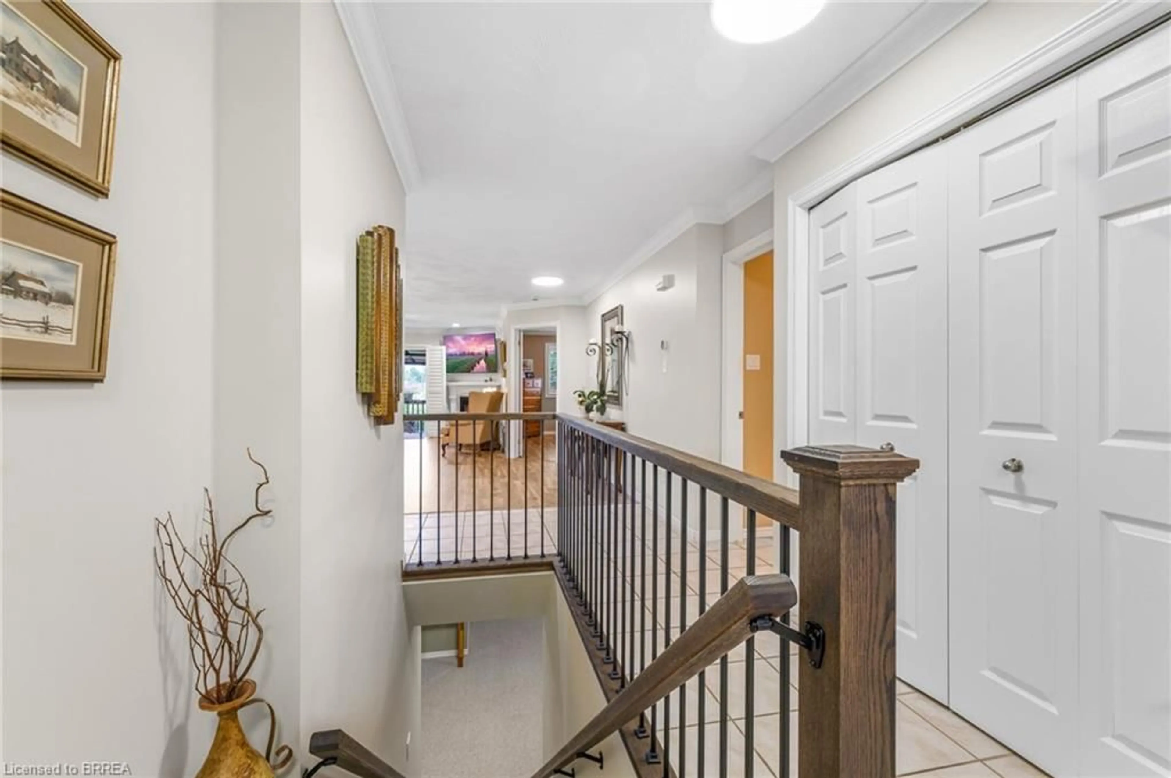 Indoor foyer for 53 Beverly St #21, St. George Ontario N0E 1N0