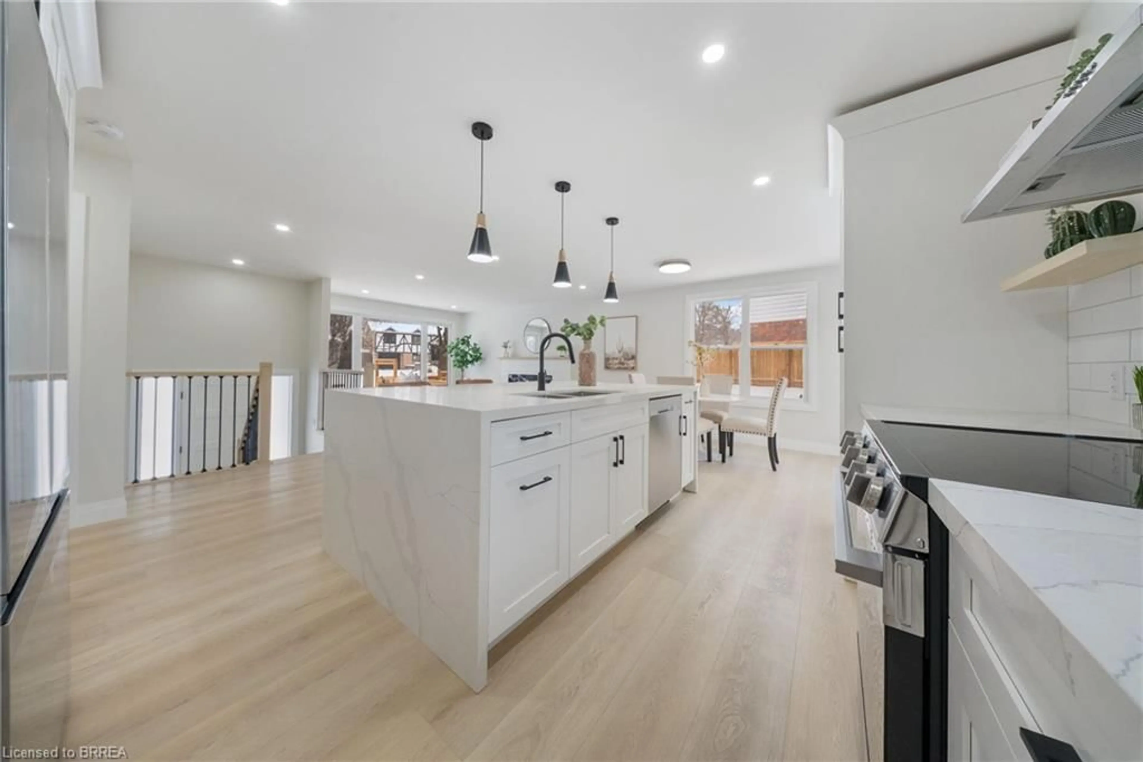 Open concept kitchen, unknown for 31 Hillcrest Ave, Brantford Ontario N3T 5Z2