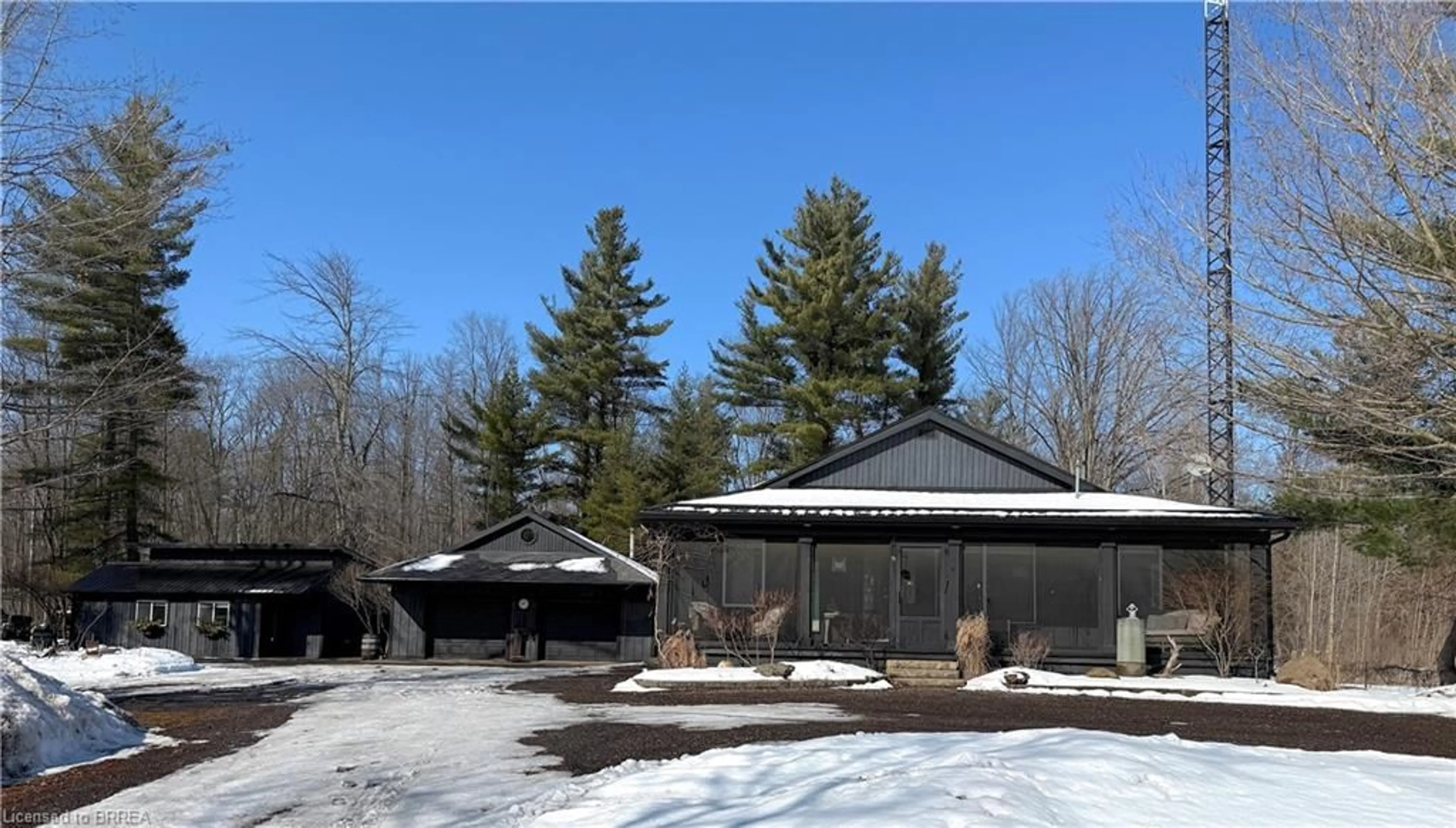 Patio, unknown for 686577 Highway 2, Princeton Ontario N0J 1V0