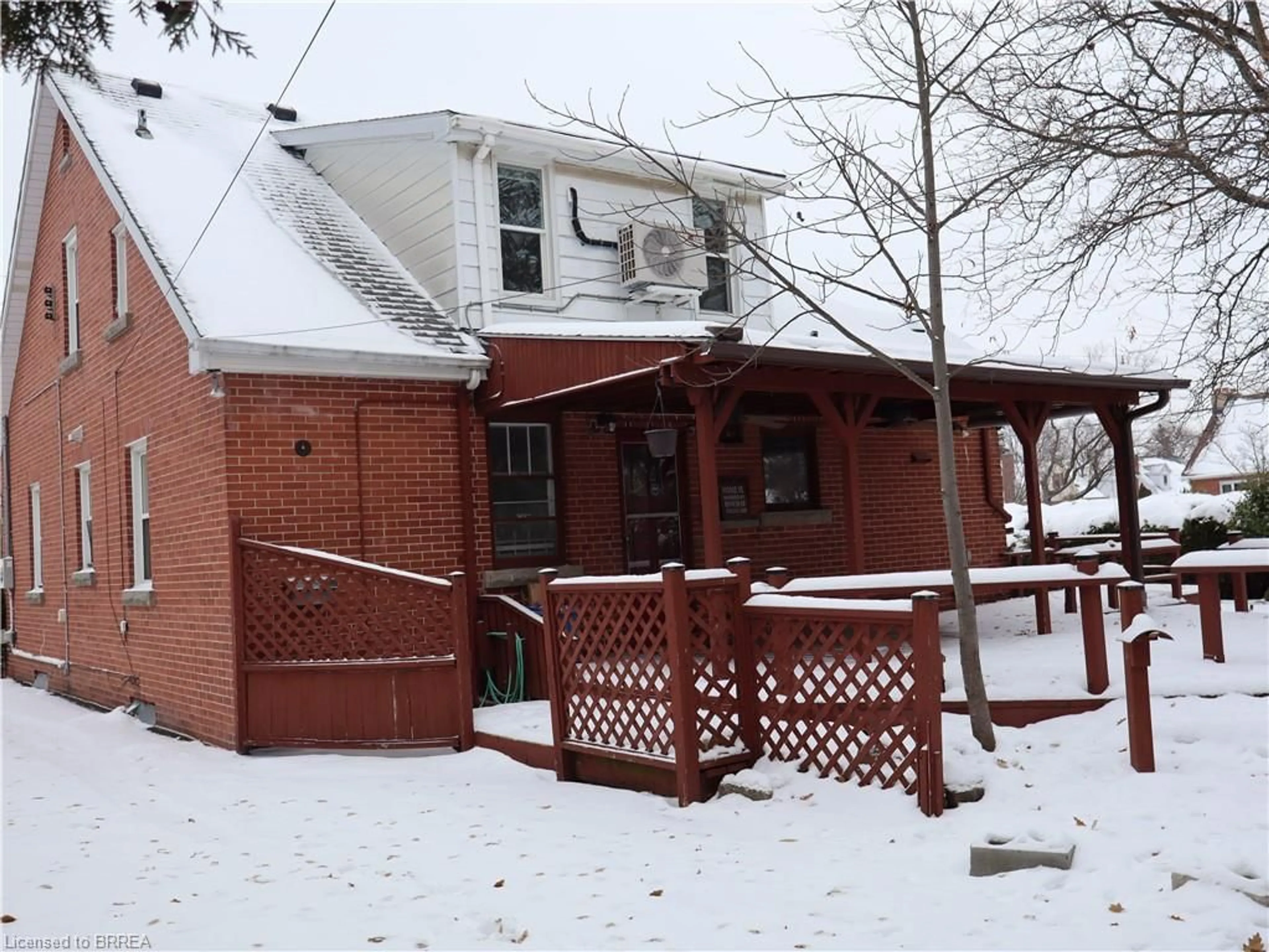 Unknown for 117 Queensway Dr, Brantford Ontario N3R 4X1