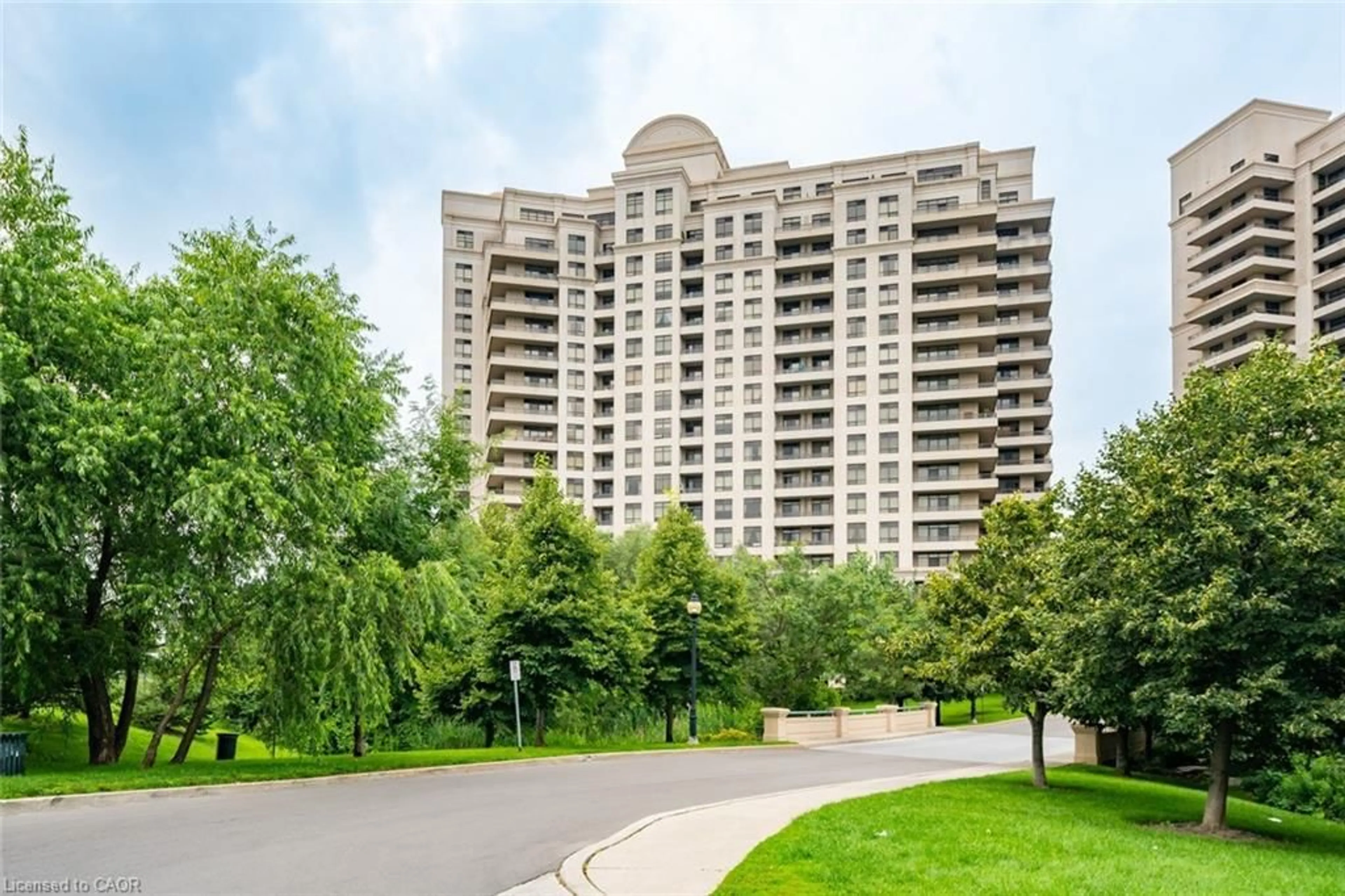 Unknown for 9235 Jane St #214, Maple Ontario L6A 0J8