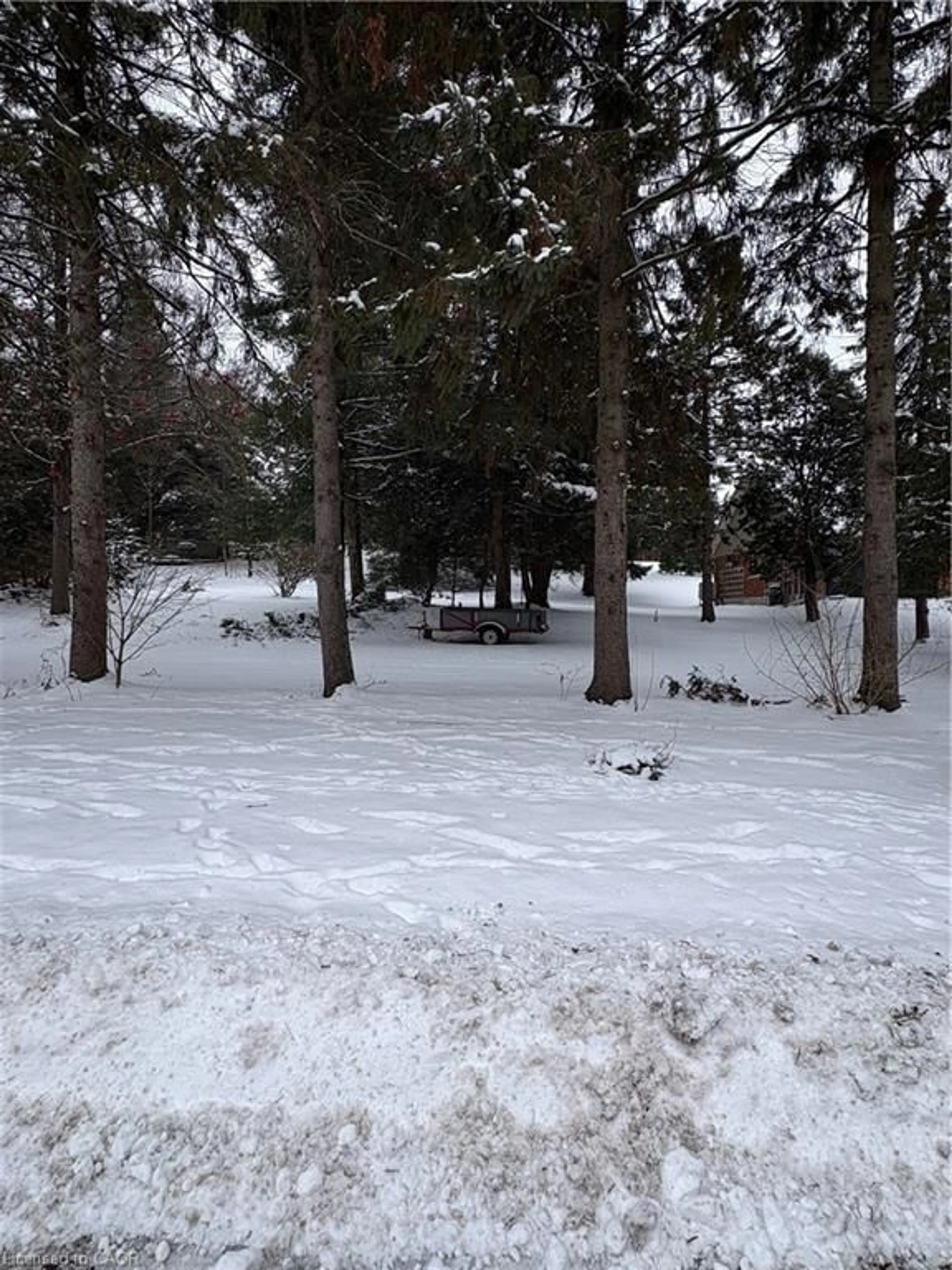 Blurry image for 154 Mccall Cres, Simcoe Ontario N3Y 2E1