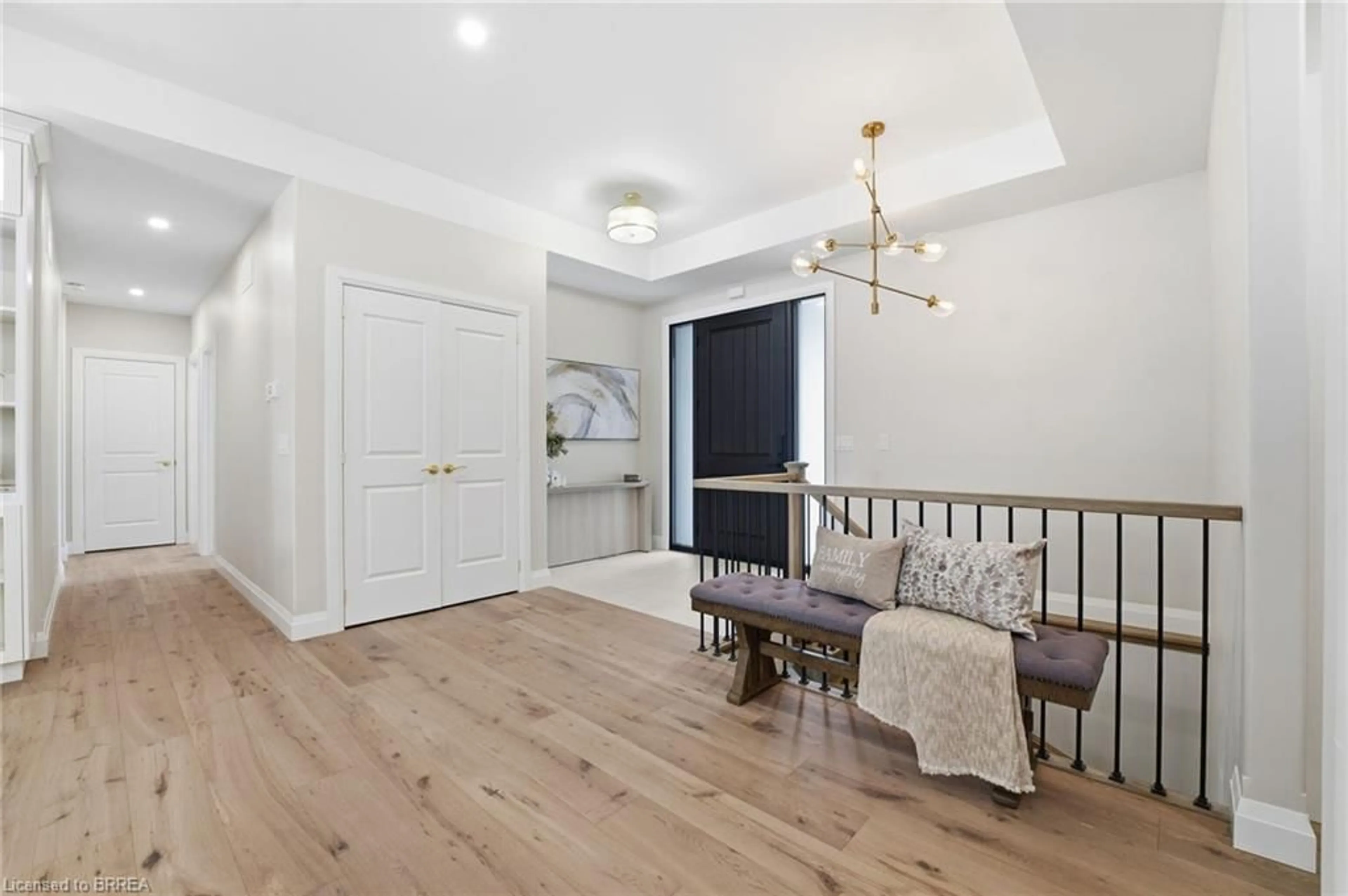 Indoor entryway for 3 Kings Lane, Scotland Ontario N0E 1R0