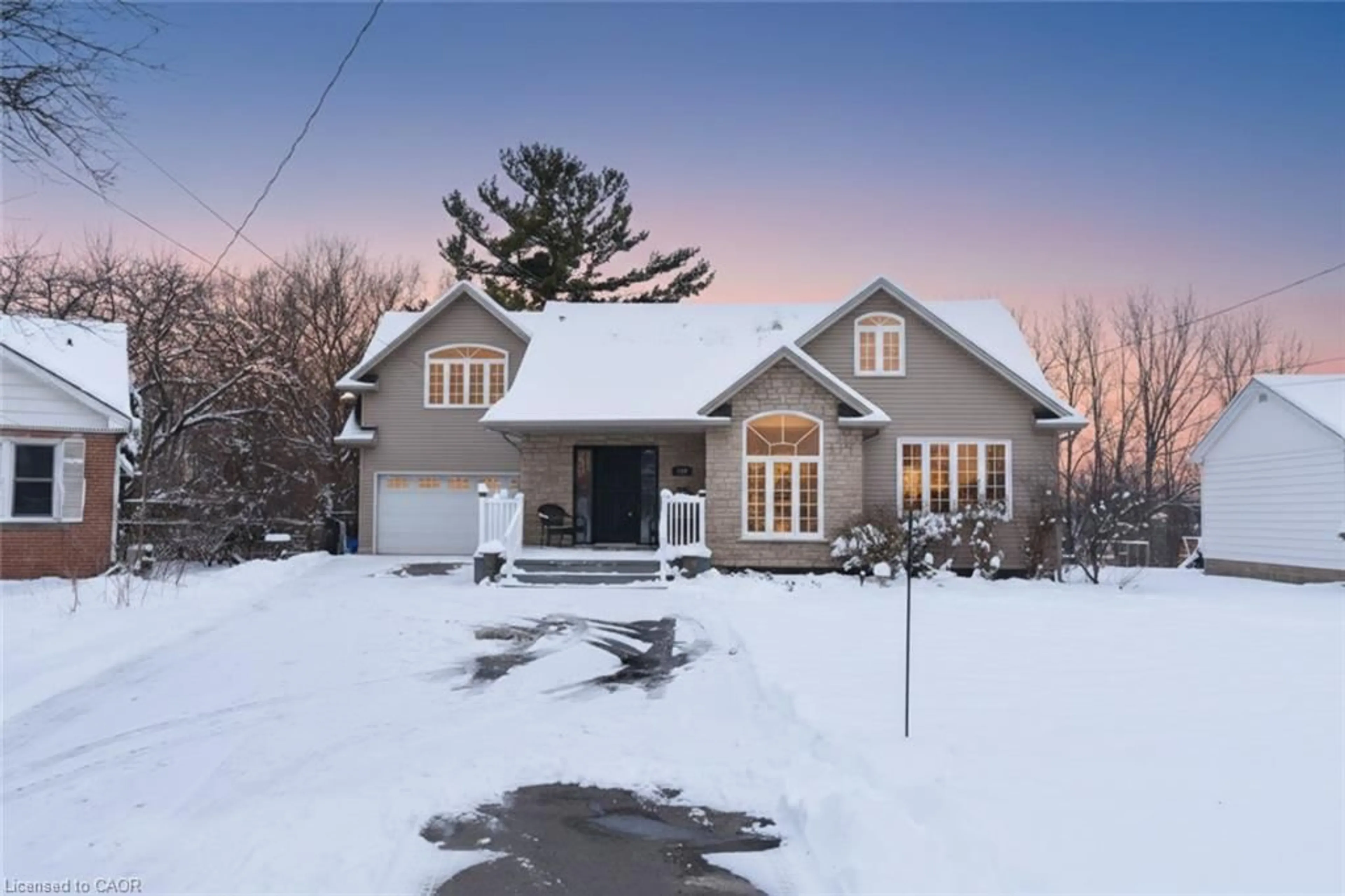 Unknown for 739 Montgomery Dr, Ancaster Ontario L9G 3H6