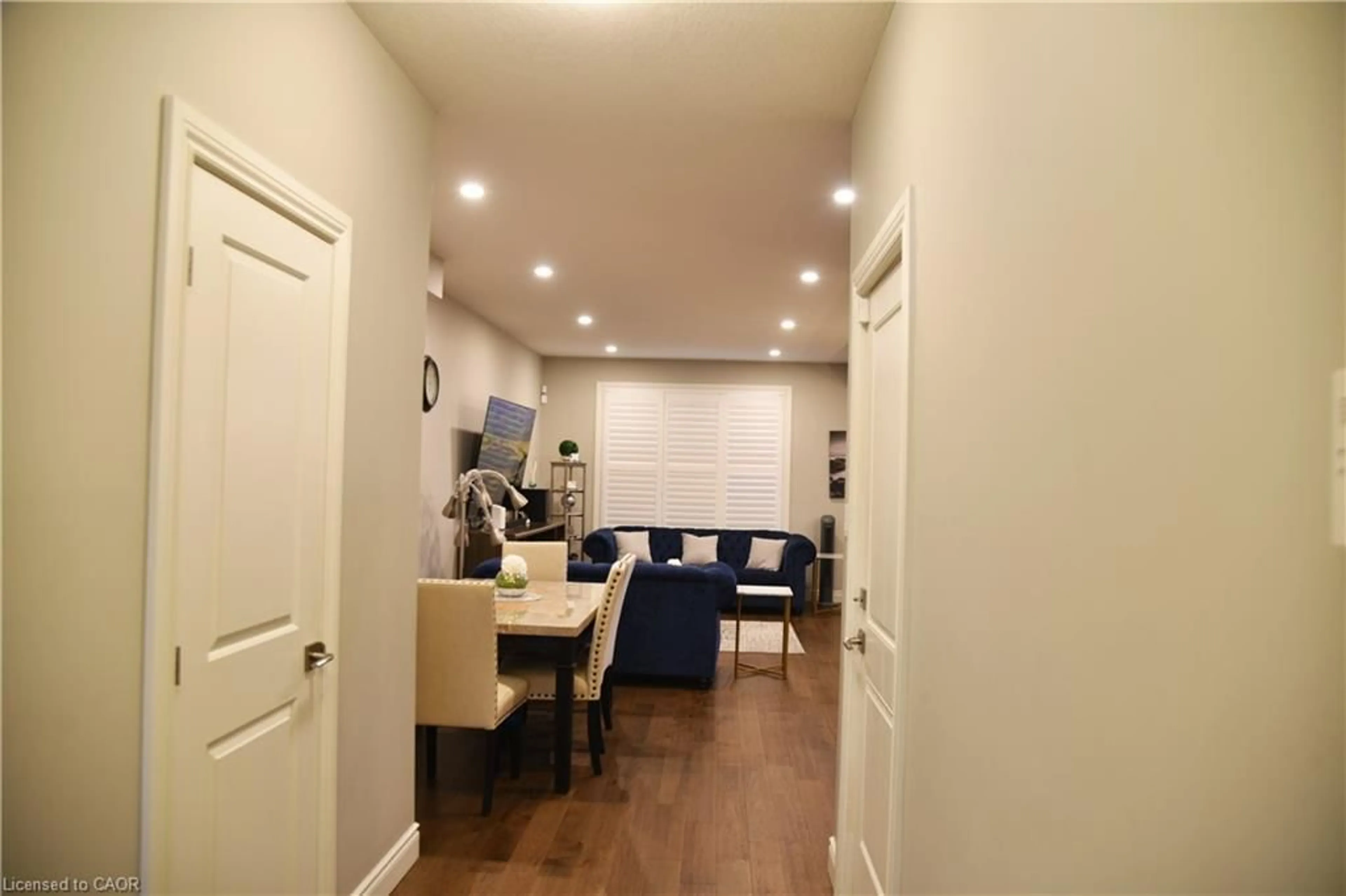 A pic of a room for 1930 Jim Hebb Way, London Ontario N6H 5K3