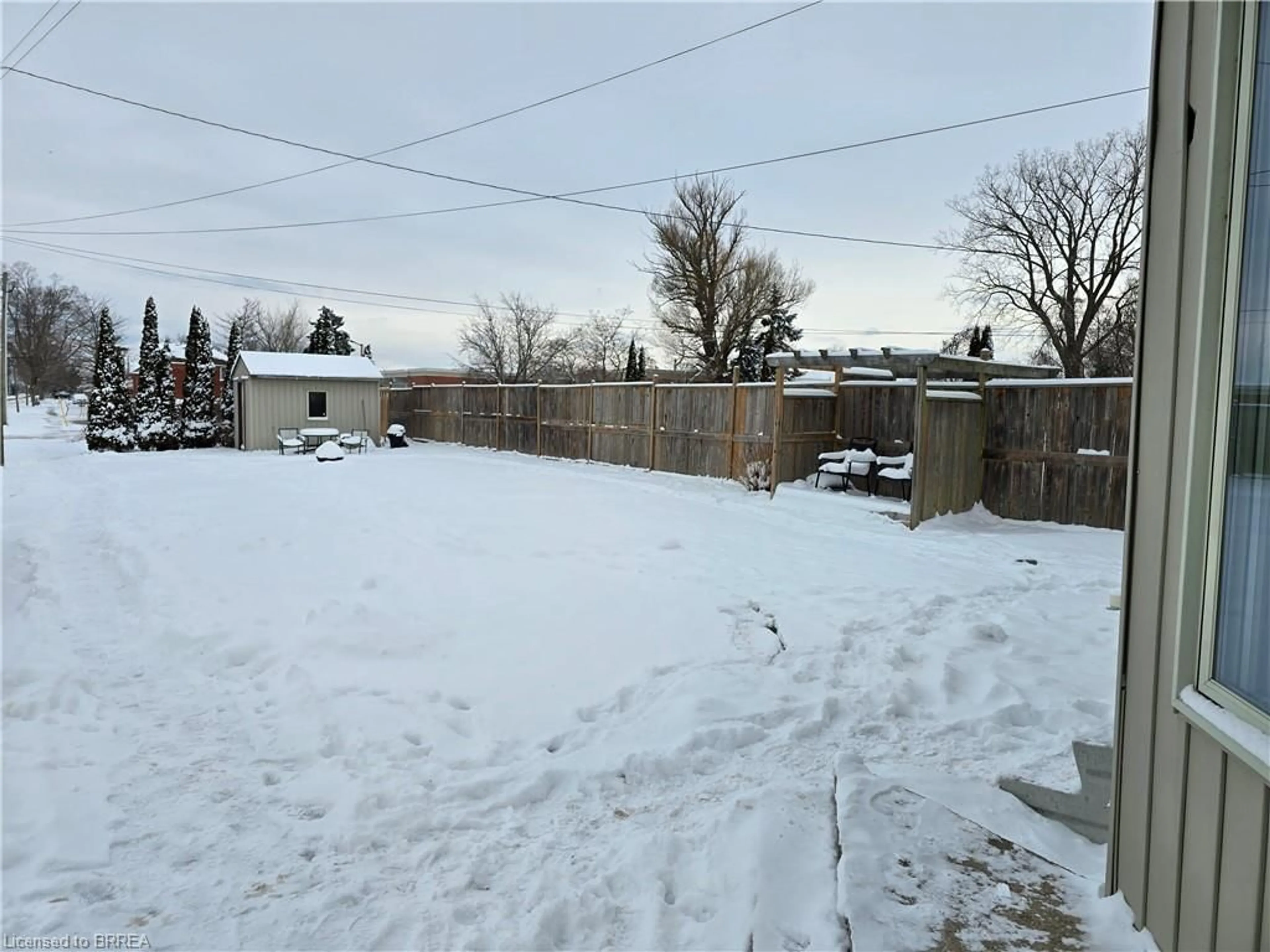 A pic from outside/outdoor area/front of a property/back of a property/a pic from drone, street for 189 Townline St, St. Williams Ontario N0E 1P0