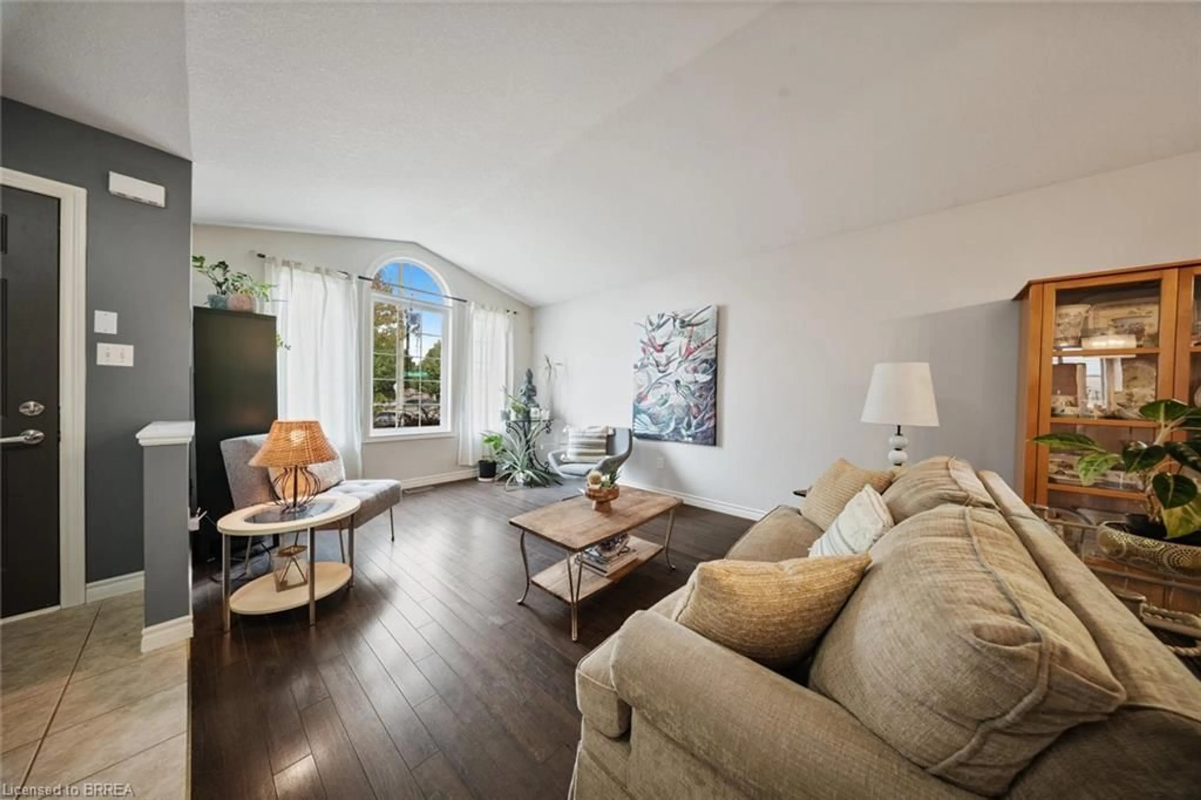 Living room with furniture, unknown for 43 Idlewilde Lane, Hamilton Ontario L0R 1W0