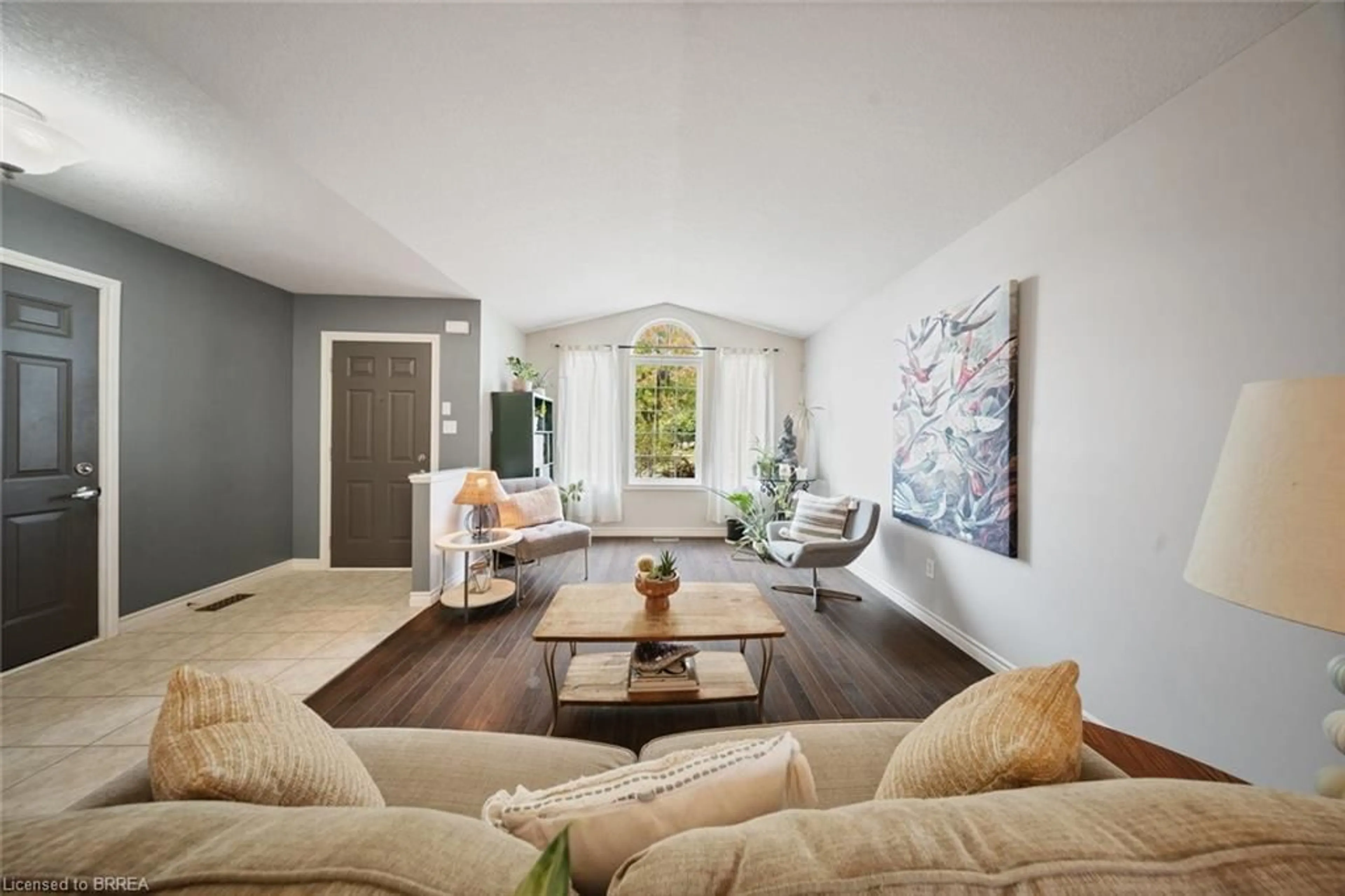 Living room with furniture, unknown for 43 Idlewilde Lane, Hamilton Ontario L0R 1W0