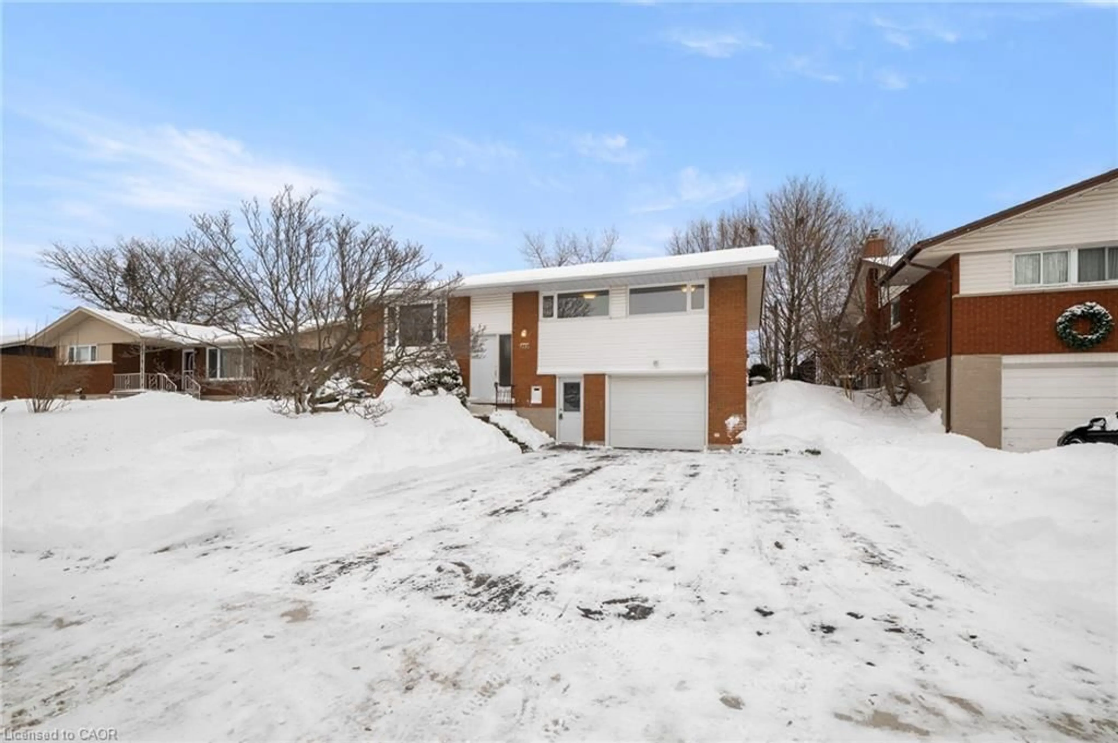 Unknown for 212 Winfield Ave, Waterloo Ontario N2J 3M9