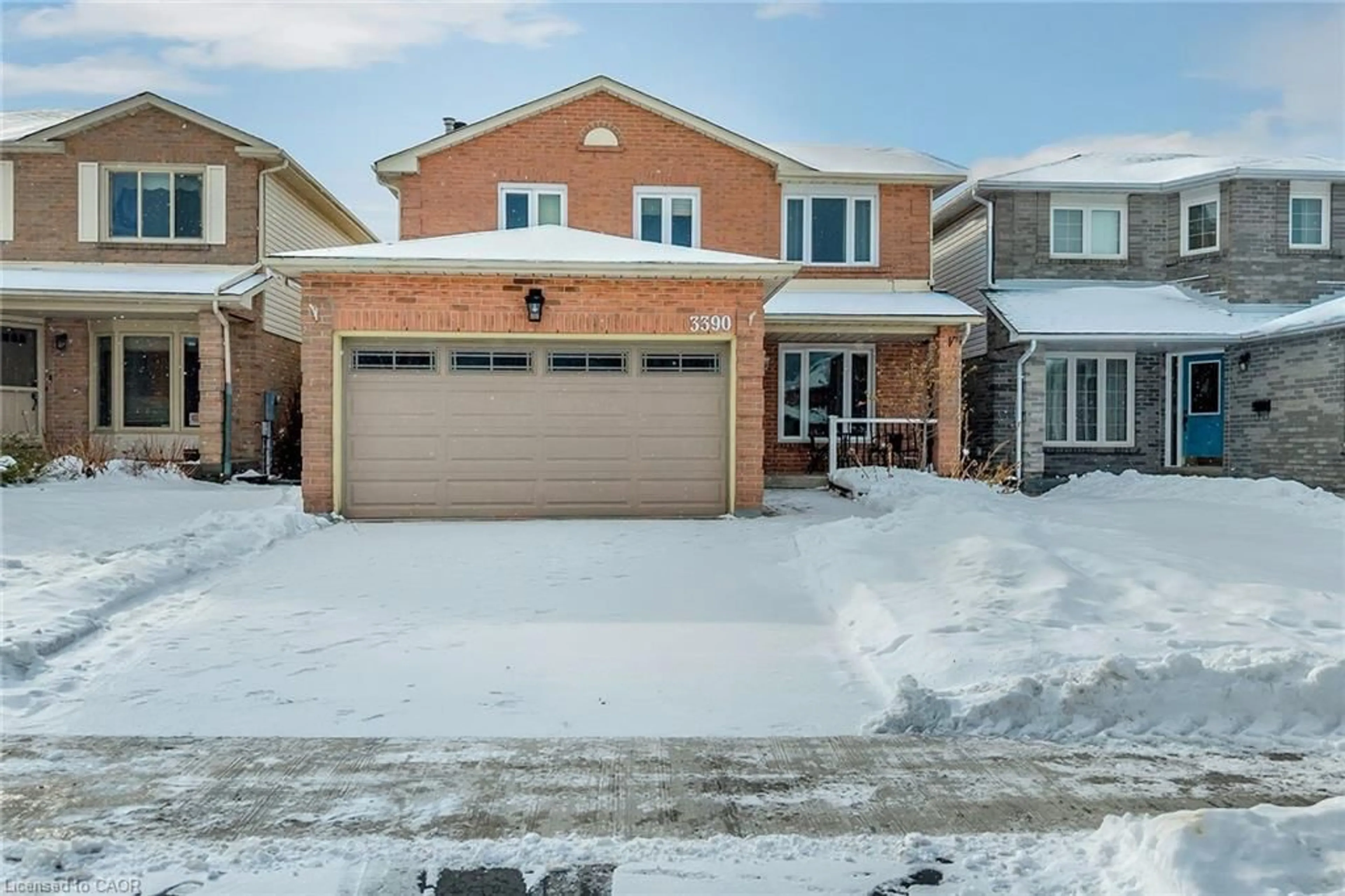 Home with brick exterior material, street for 3390 Columbine Cres, Mississauga Ontario L5N 6A9