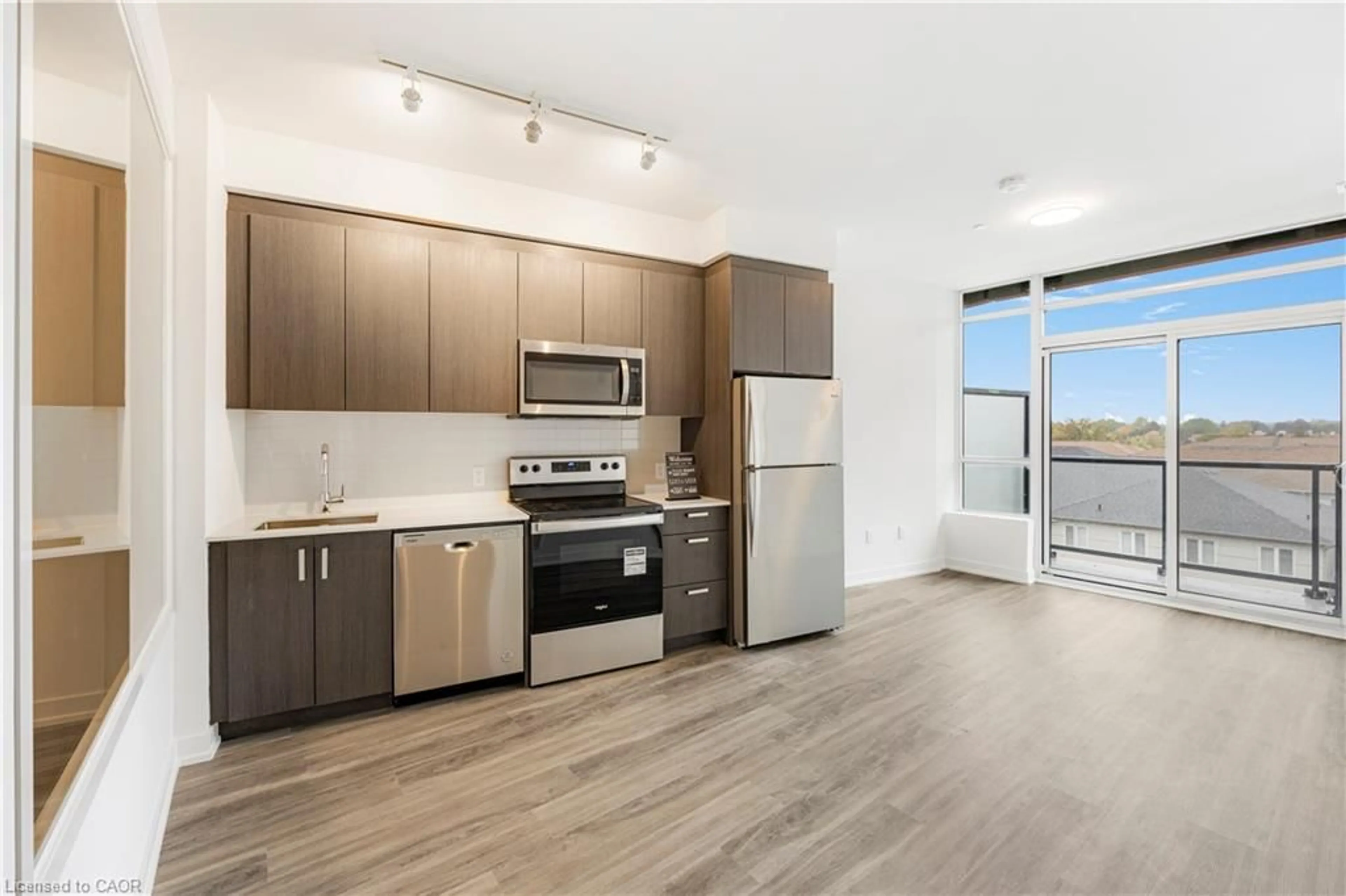 Unknown for 1010 Dundas St #524, Whitby Ontario L1N 2K2