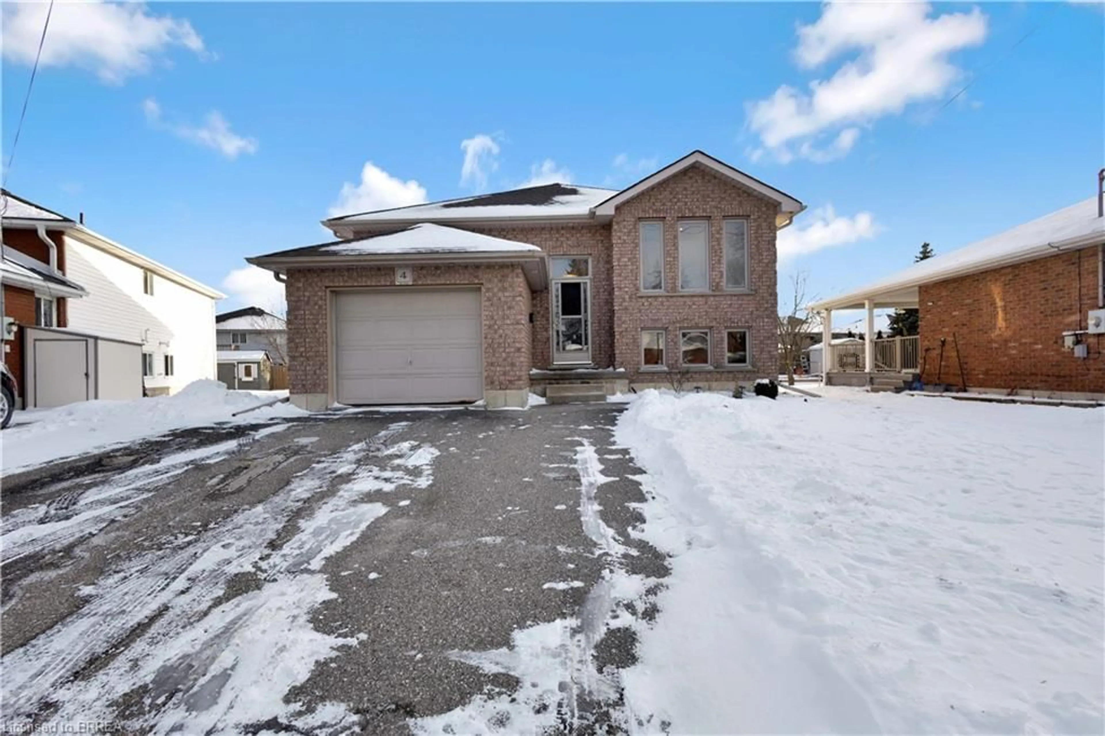 Home with brick exterior material, street for 4 Baldwin Ave, Brantford Ontario N3S 1H5