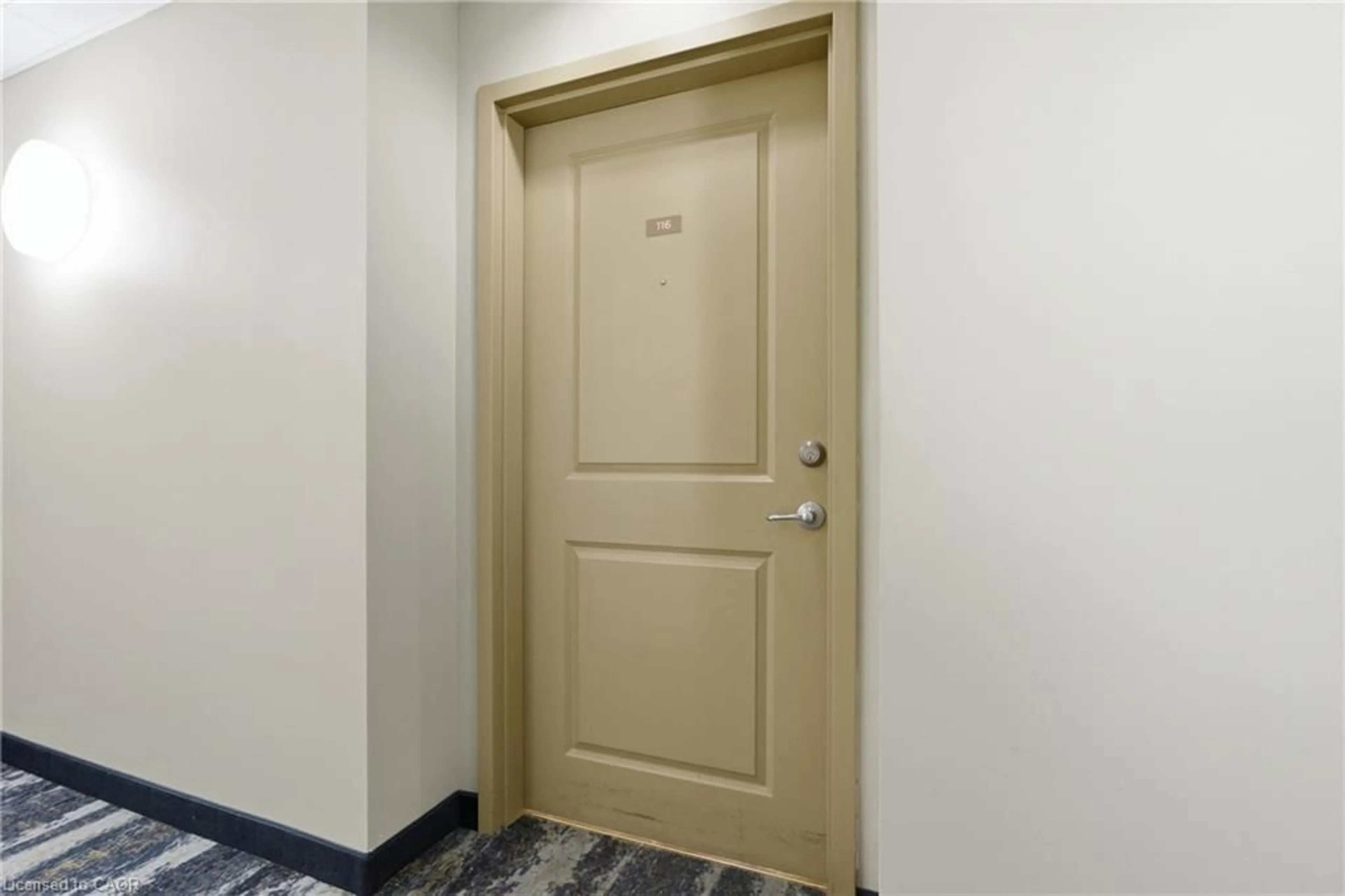 Indoor foyer for 56 Kerman Ave #116, Grimsby Ontario L3M 0A1