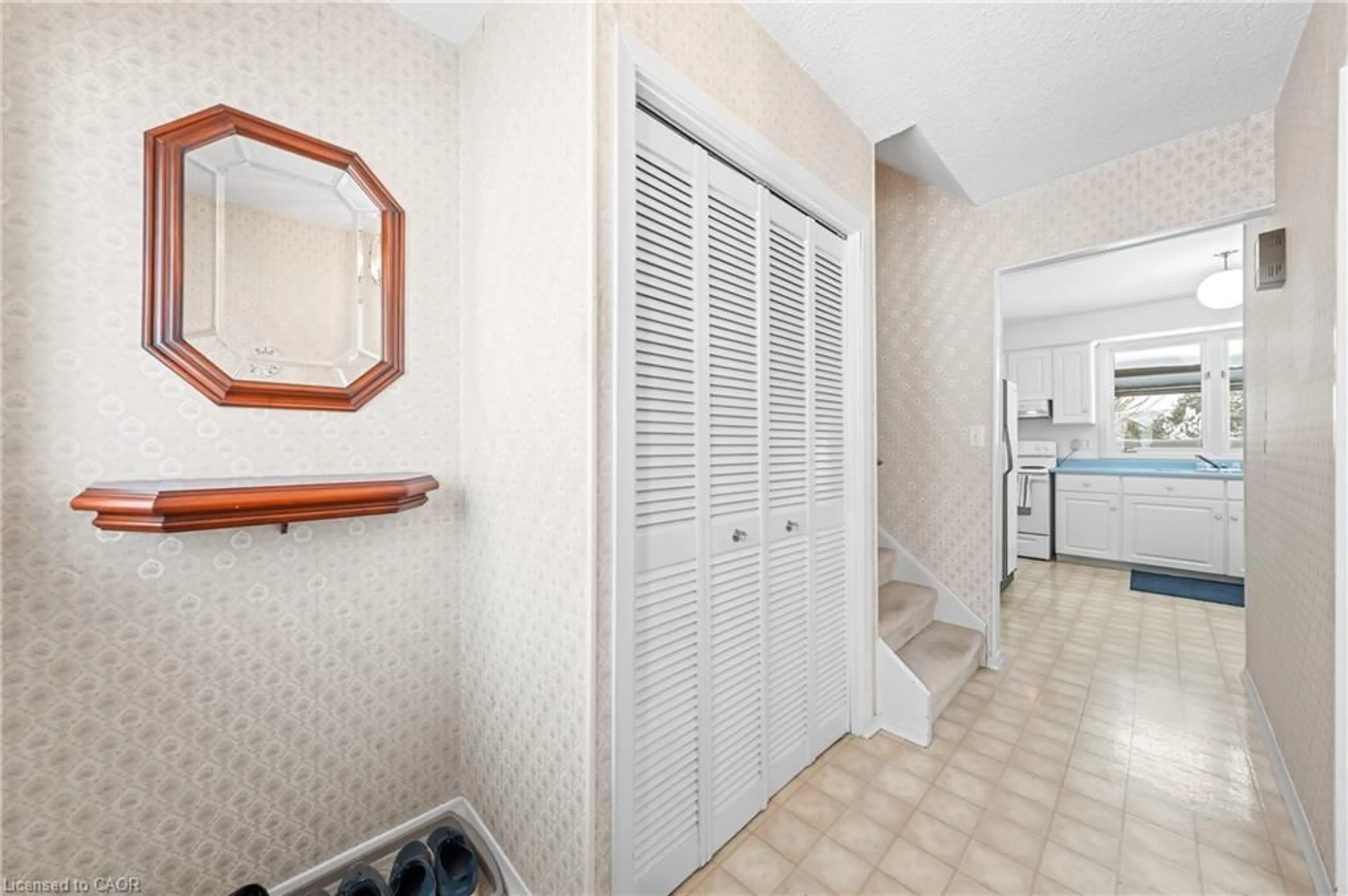 Unknown for 320 Elora St, Fergus Ontario N1M 1Y8