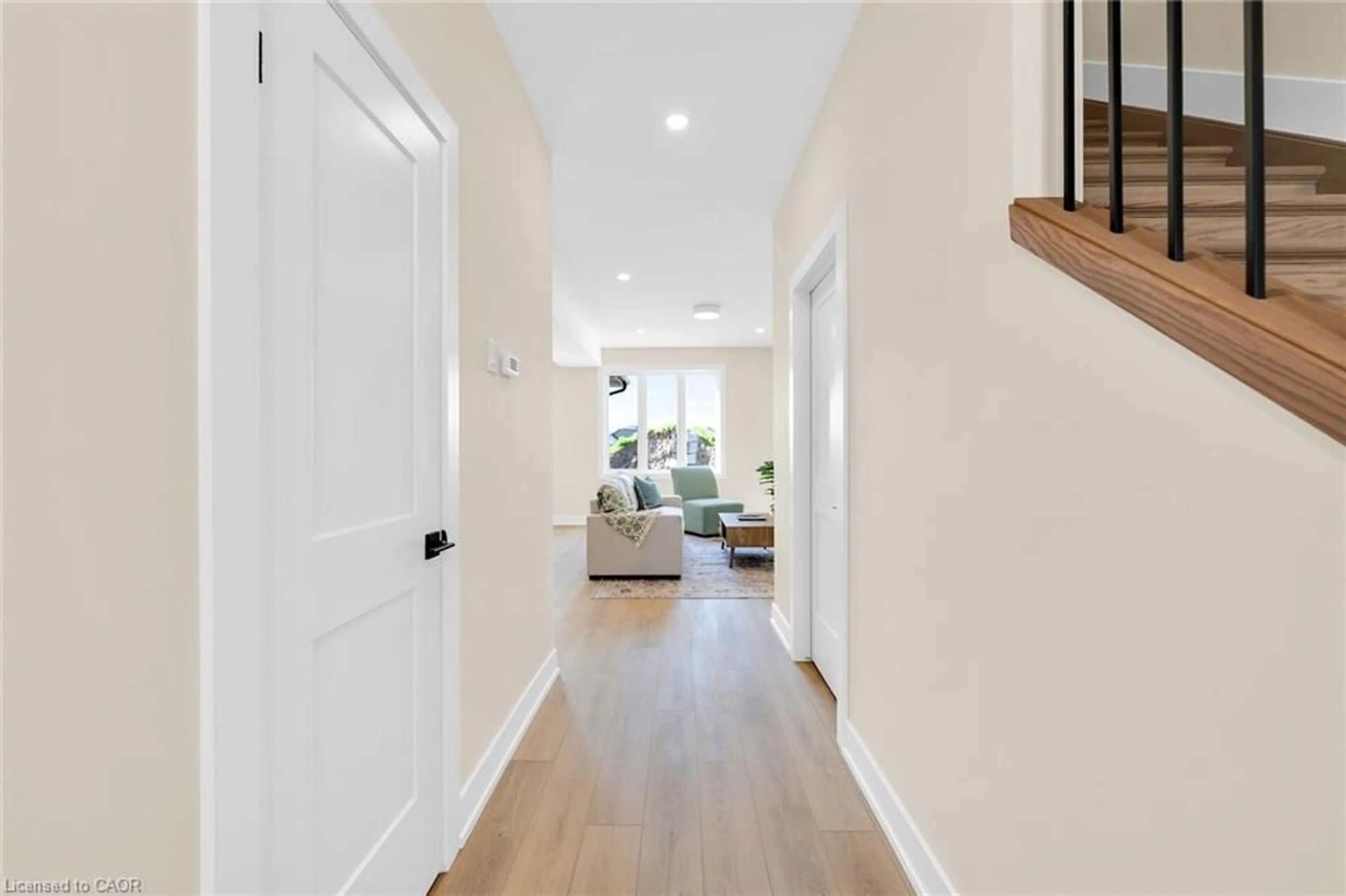 Indoor entryway for 158 Lafayette Blvd, Jarvis Ontario N0A 1J0