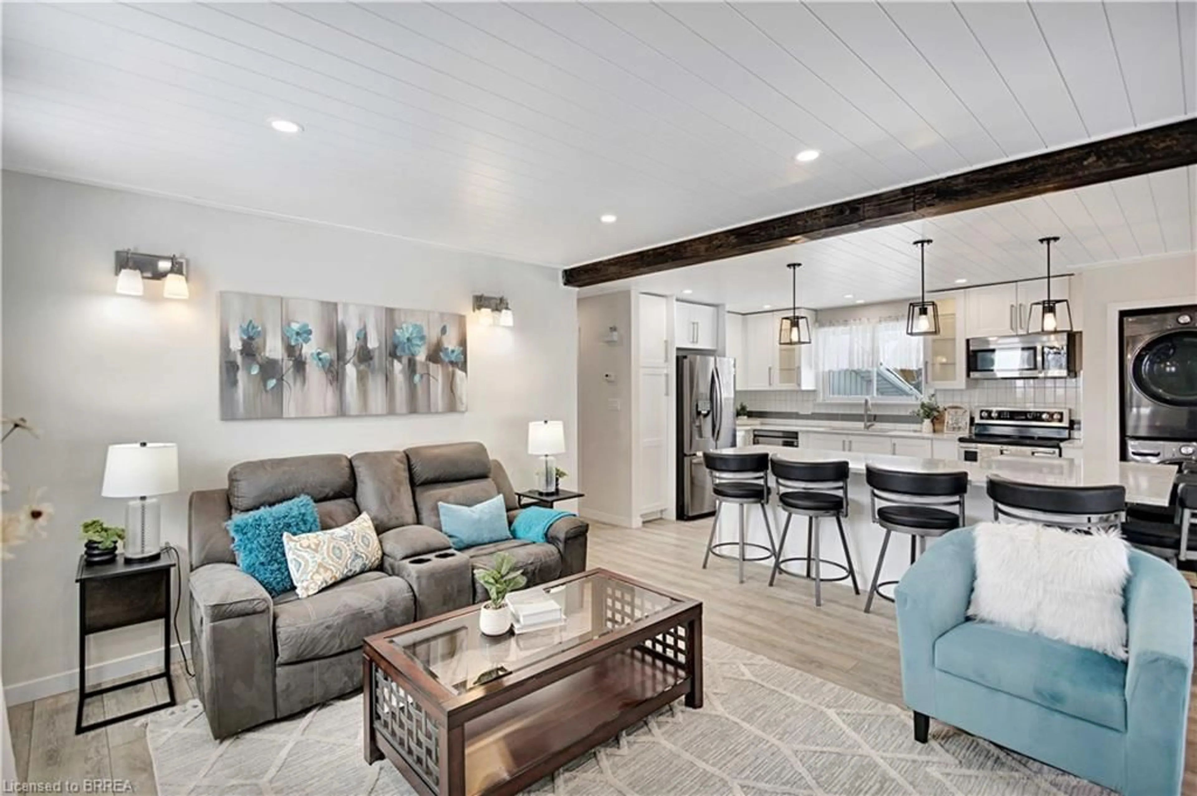 Open concept kitchen, unknown for 271 South Dr, Simcoe Ontario N3Y 1G9