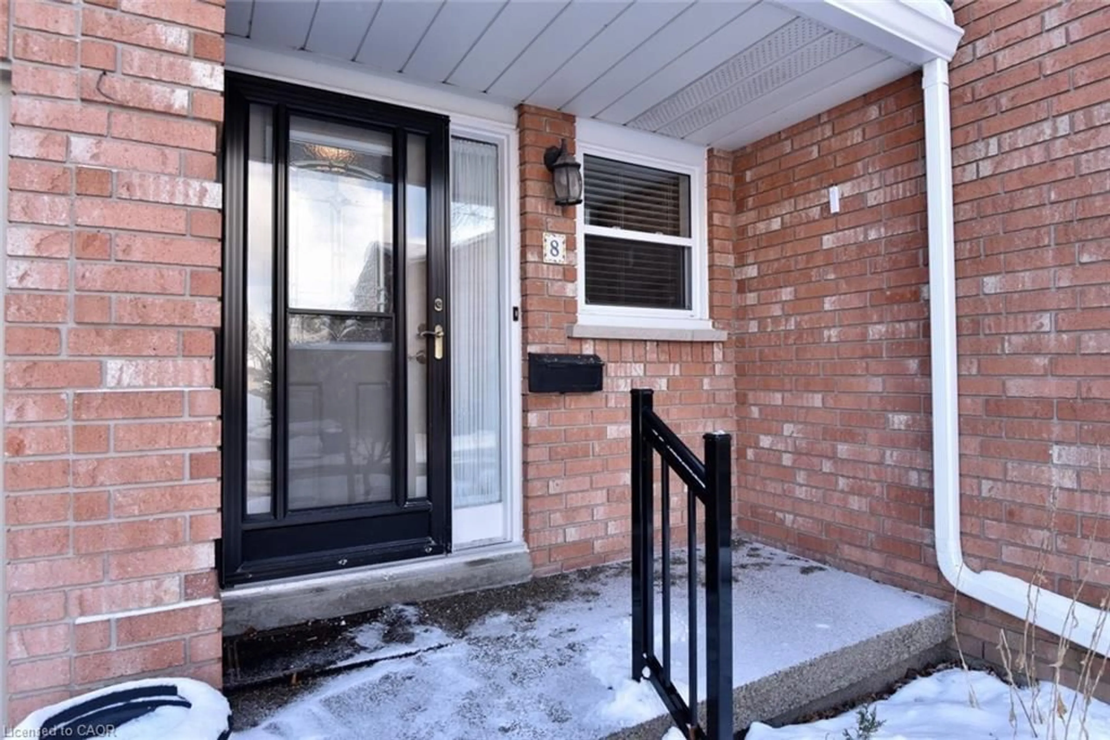Indoor entryway for 230 Meadowbrook Dr #8, Ancaster Ontario L9G 4V2