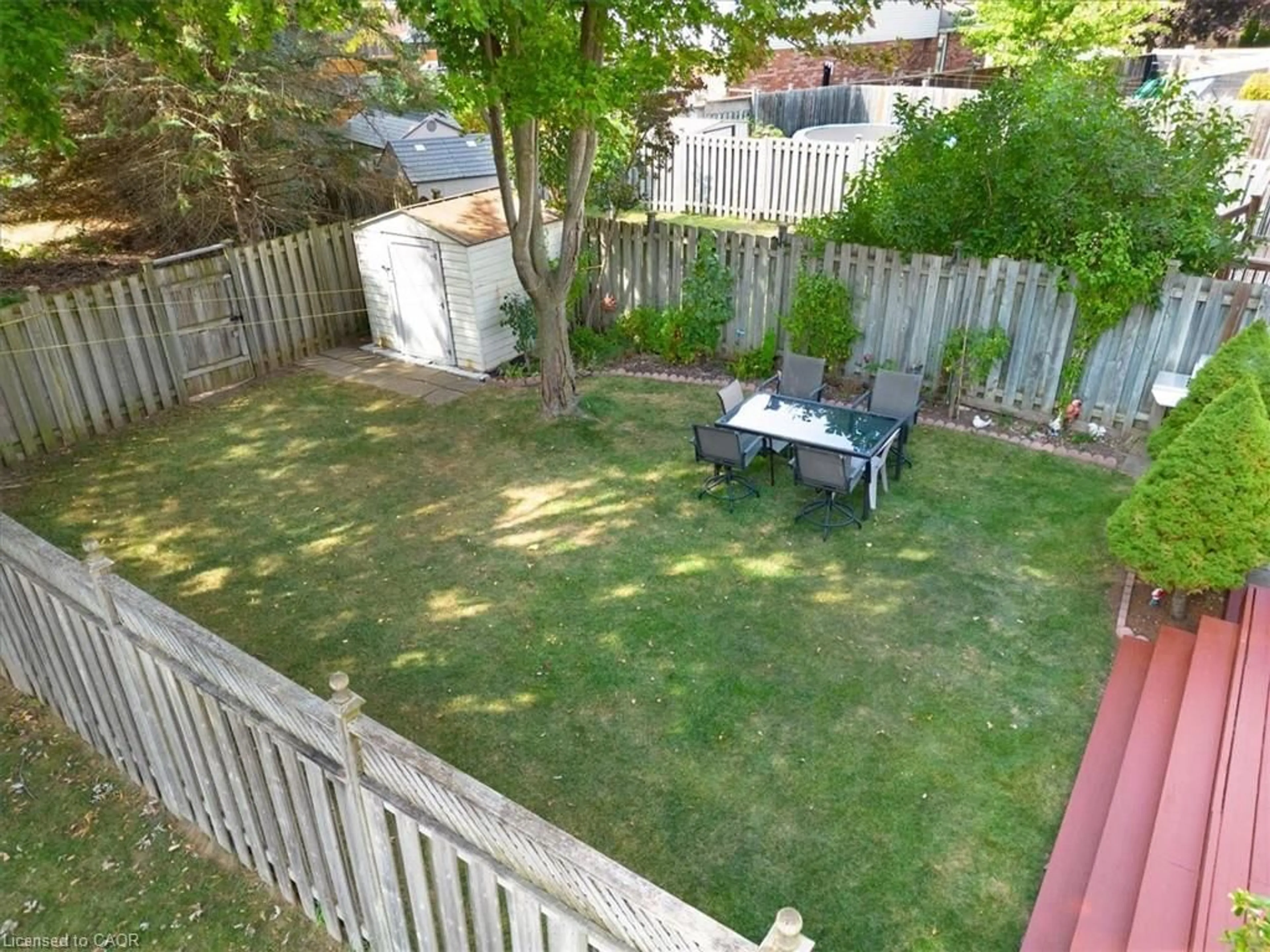 A pic from outside/outdoor area/front of a property/back of a property/a pic from drone, street for 75 Marisa St, Kitchener Ontario N2K 3V8