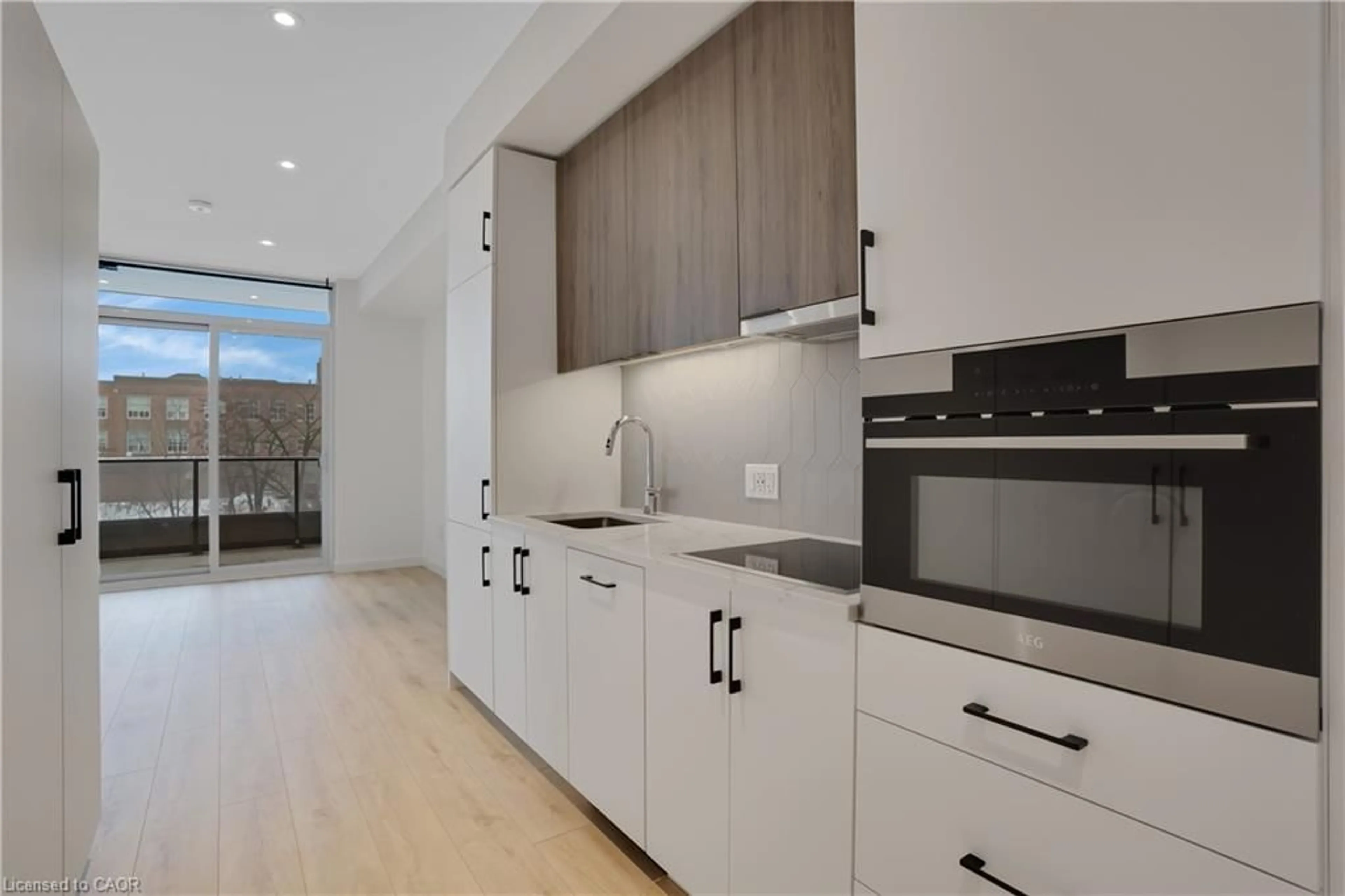 Unknown for 741 King St #313, Kitchener Ontario N2G 1E5