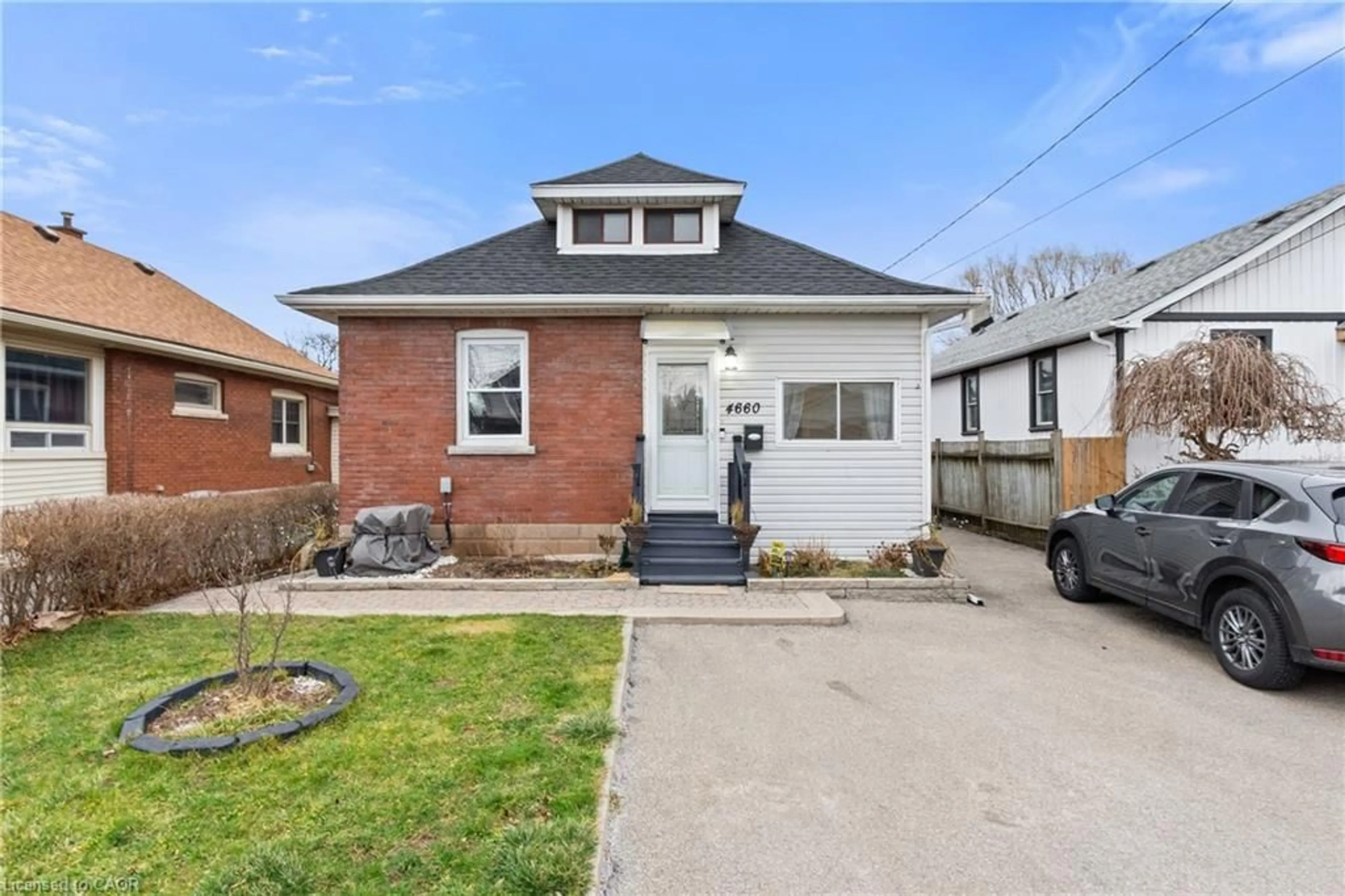 Home with brick exterior material, street for 4660 Sixth Ave, Niagara Falls Ontario L2E 4T5