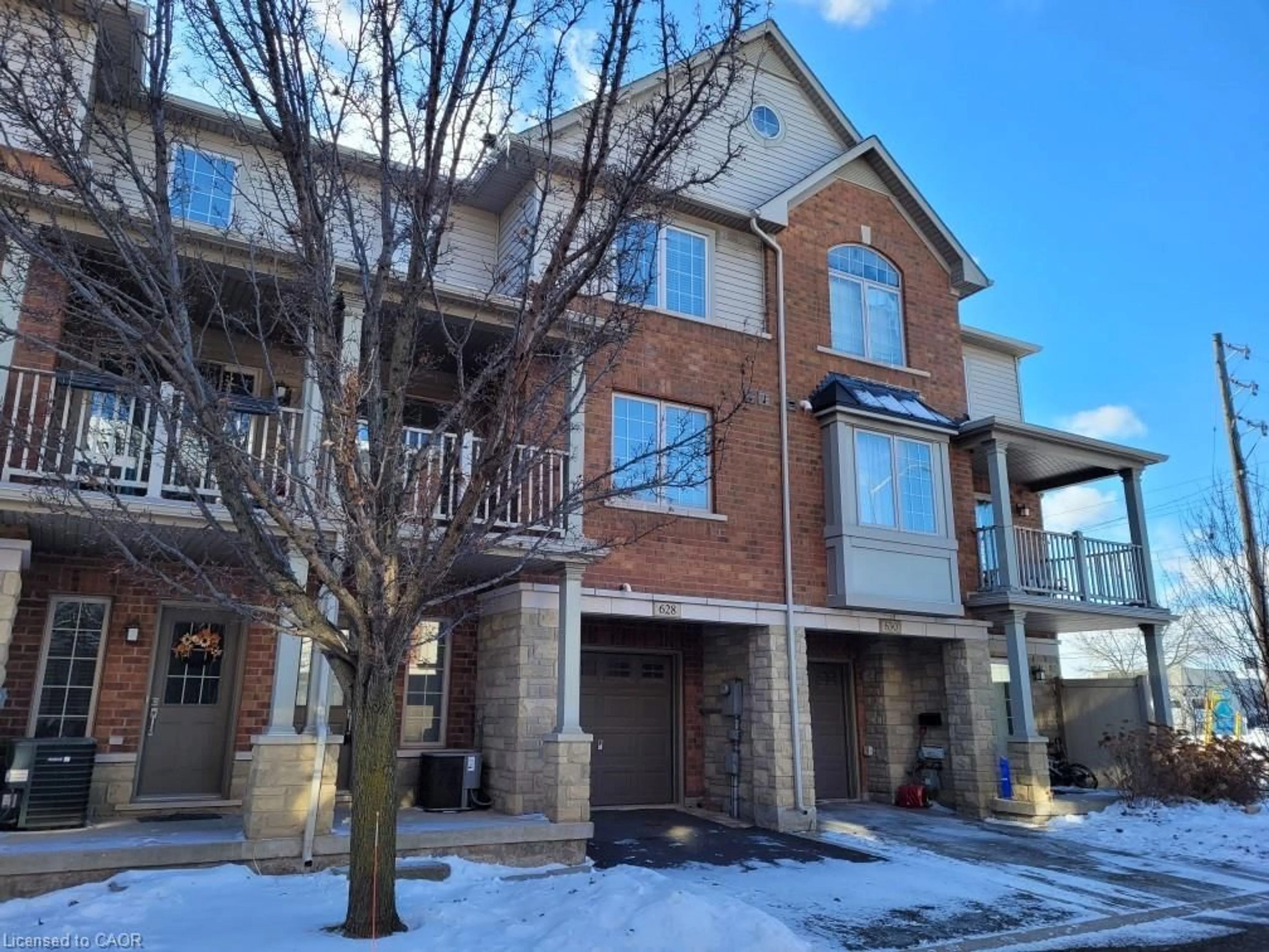 Home with brick exterior material, building for 628 Garibaldi Common, Burlington Ontario L7L 0E2