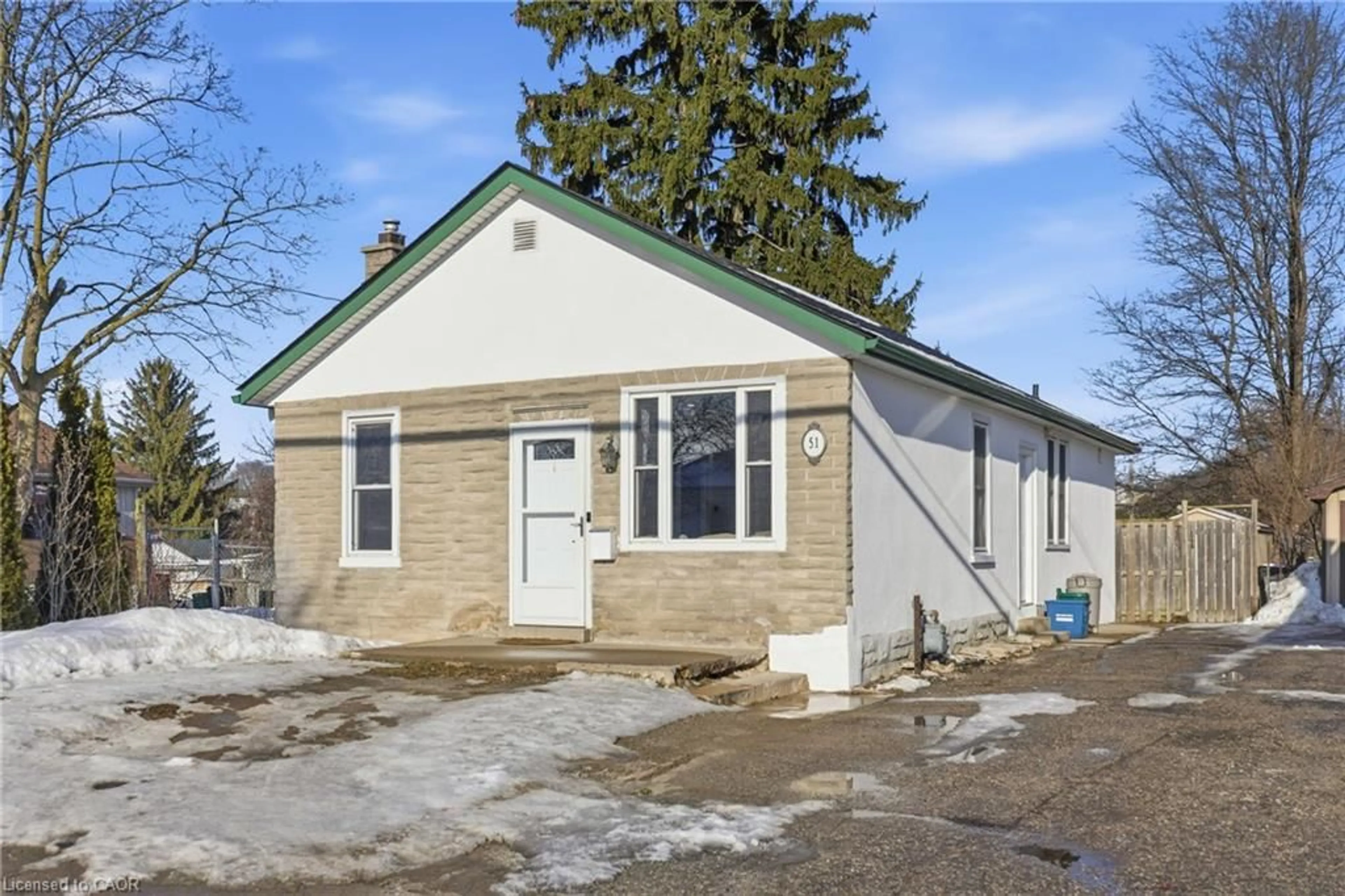 Unknown for 51 Norfolk Ave, Cambridge Ontario N1R 3T7